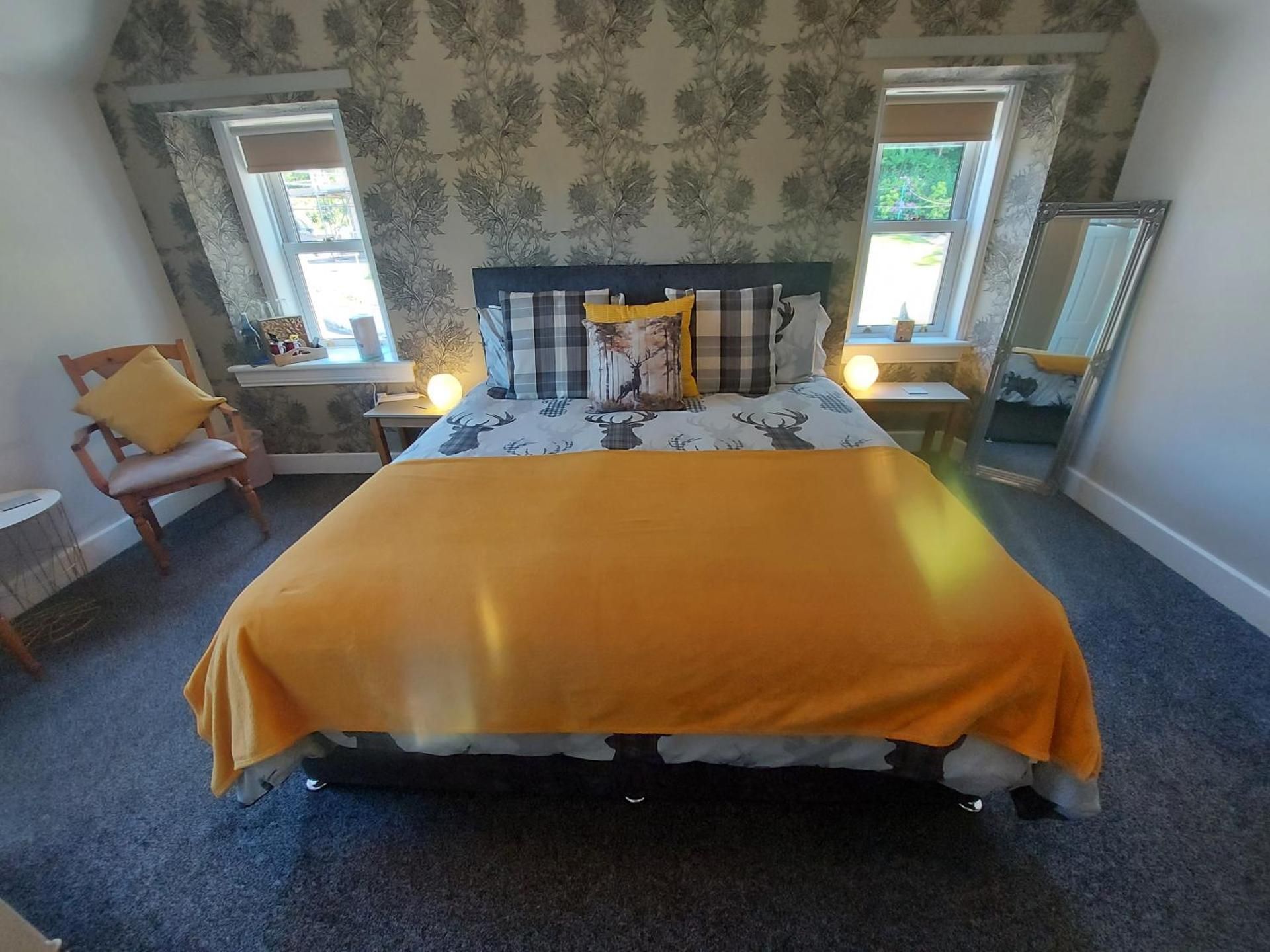 Lawriestone Guest House Triple Room with Partial Lake View 2