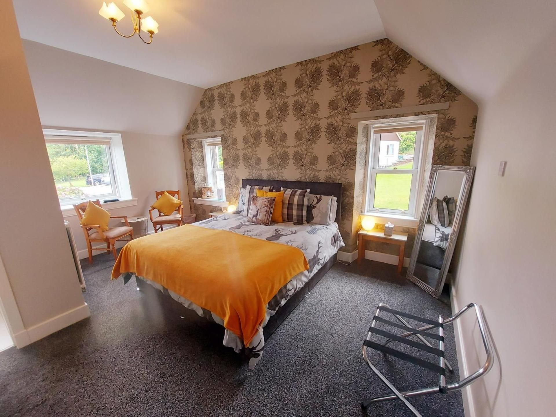 Lawriestone Guest House Deluxe Double Room with Side Sea View 2