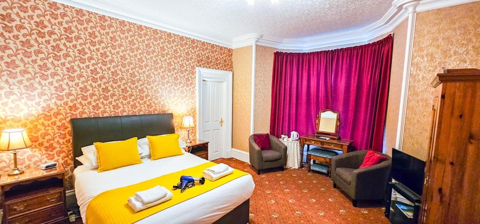 mySTAYINN Abermar Guest House King Room
