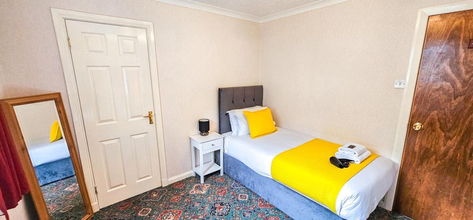 Standard Single Room