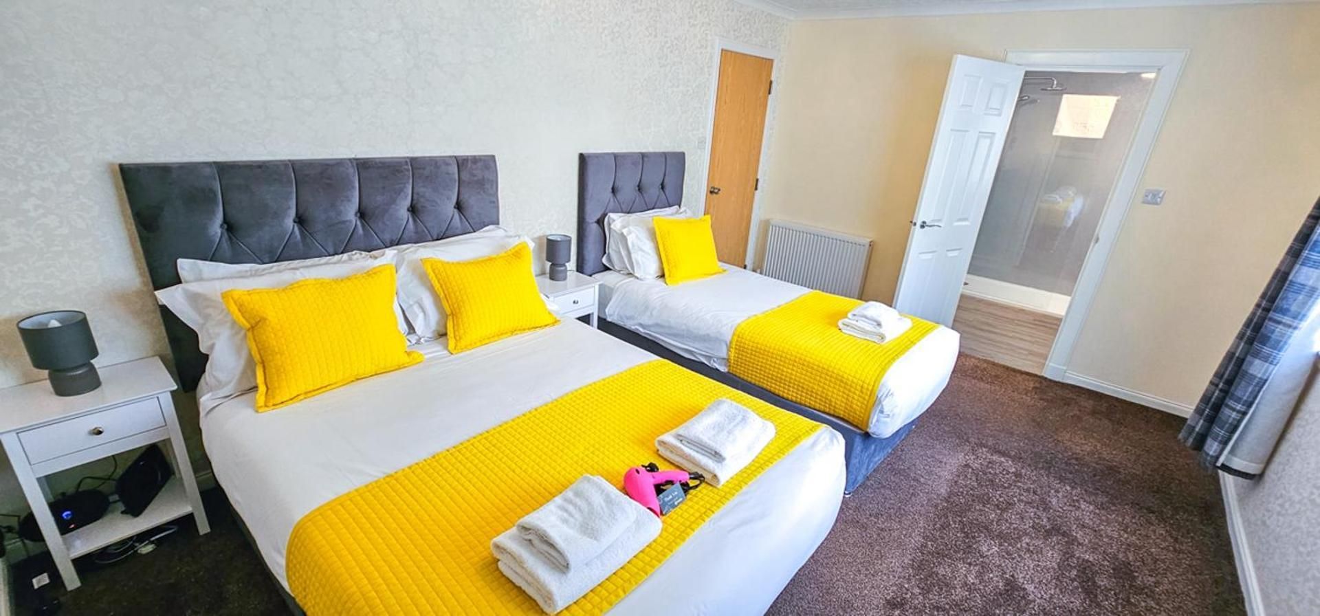 Triple Room