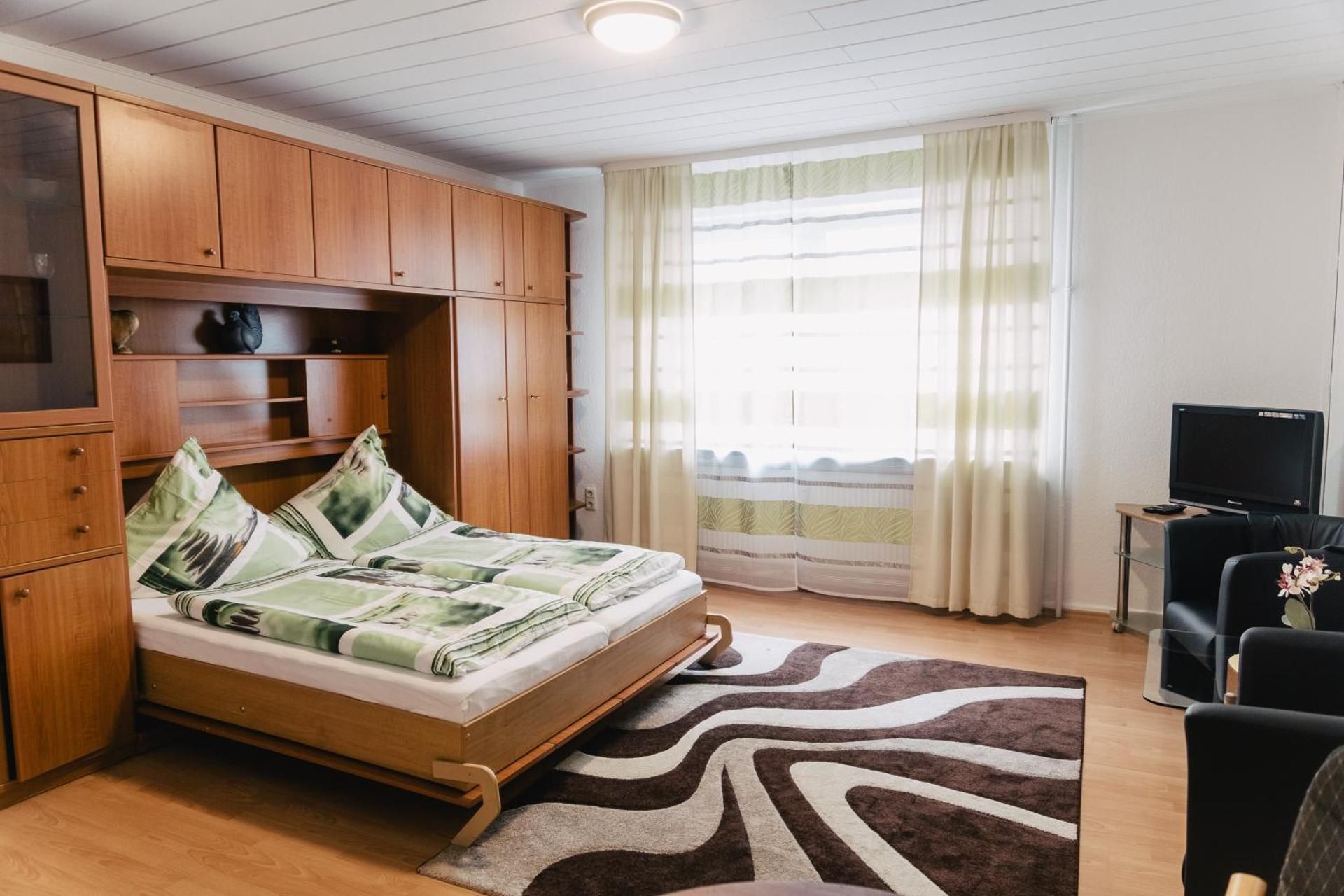 Apartment Fronthouse Double Bed EG 01
