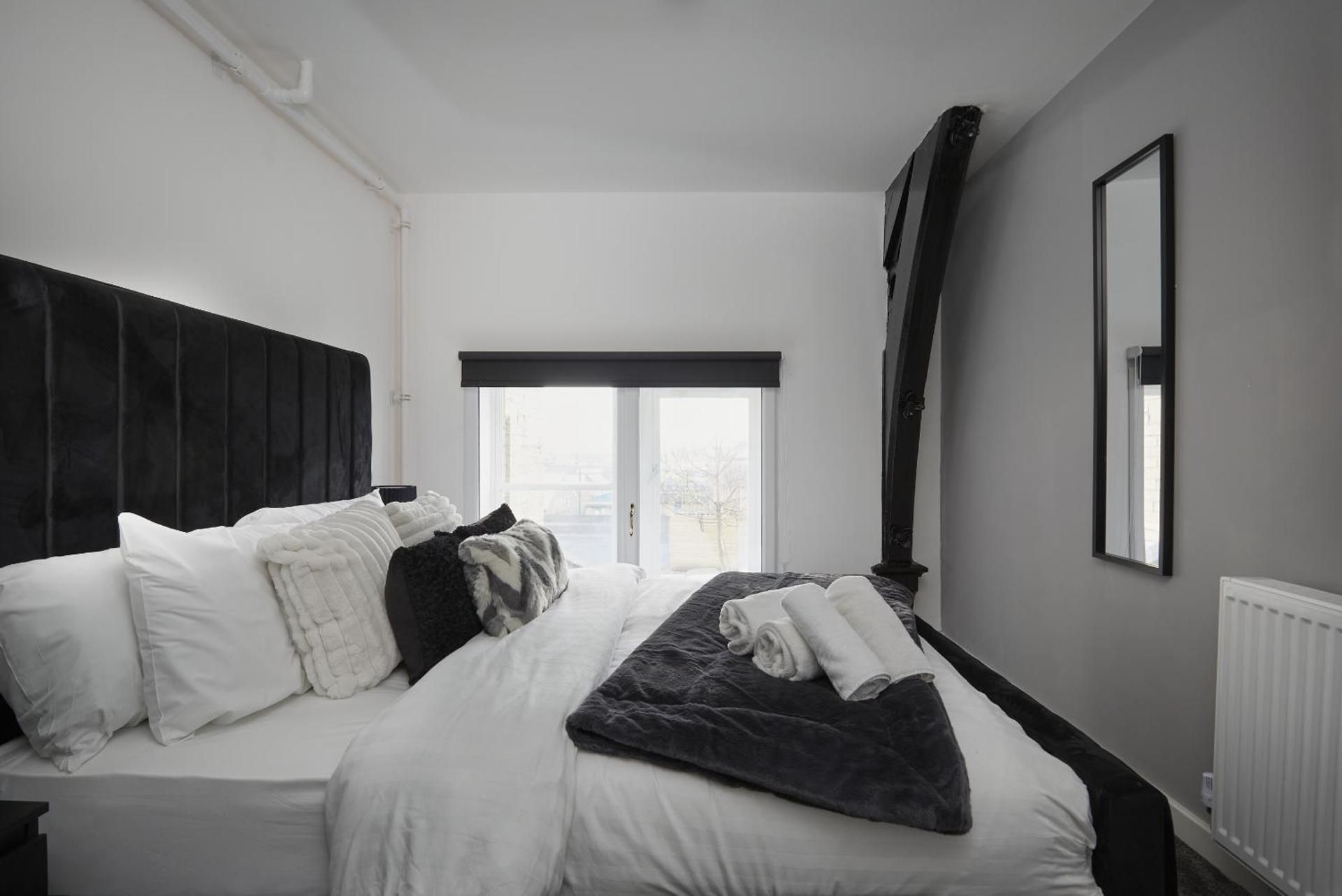 Five-Bedroom Apartment