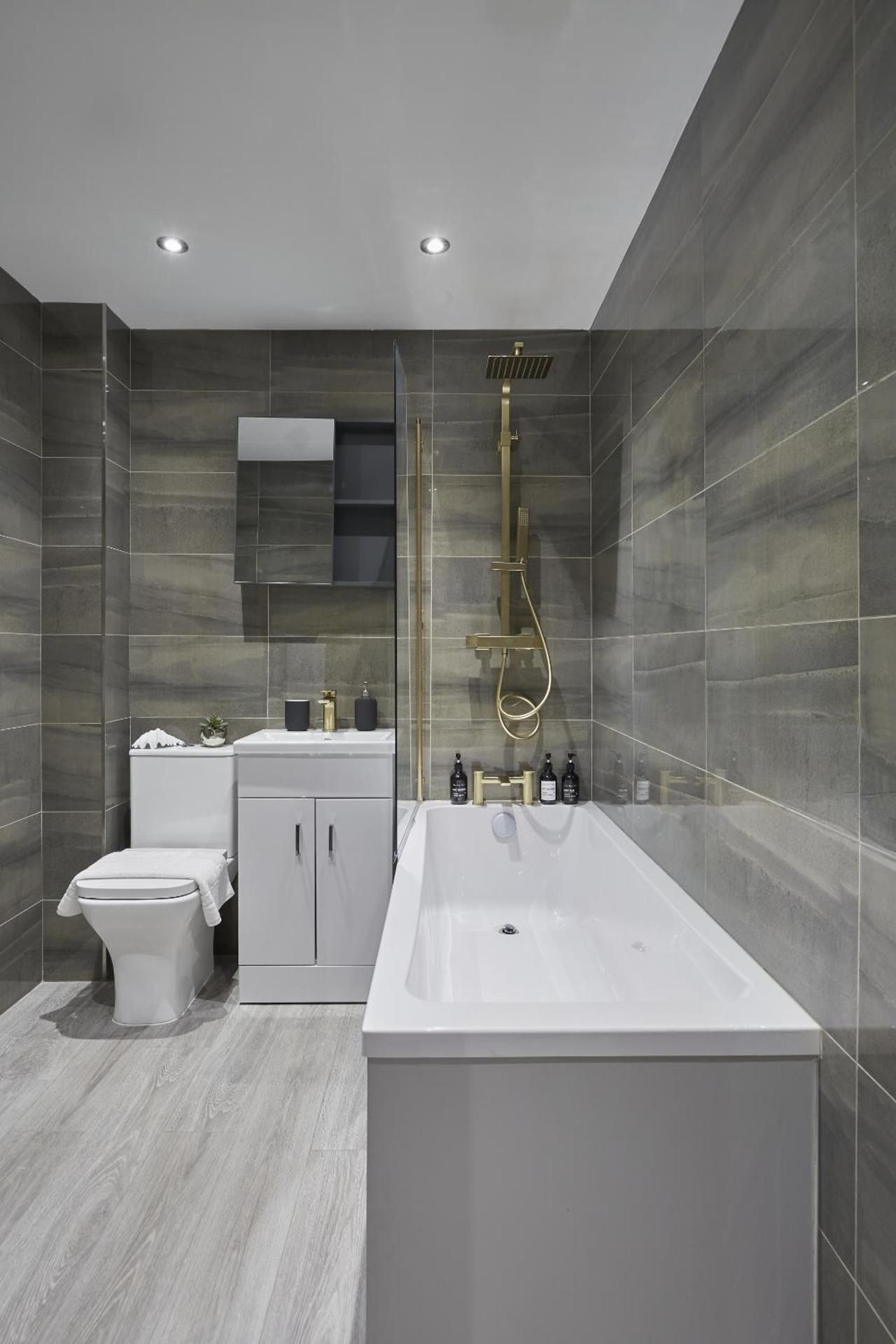 Five-Bedroom Apartment