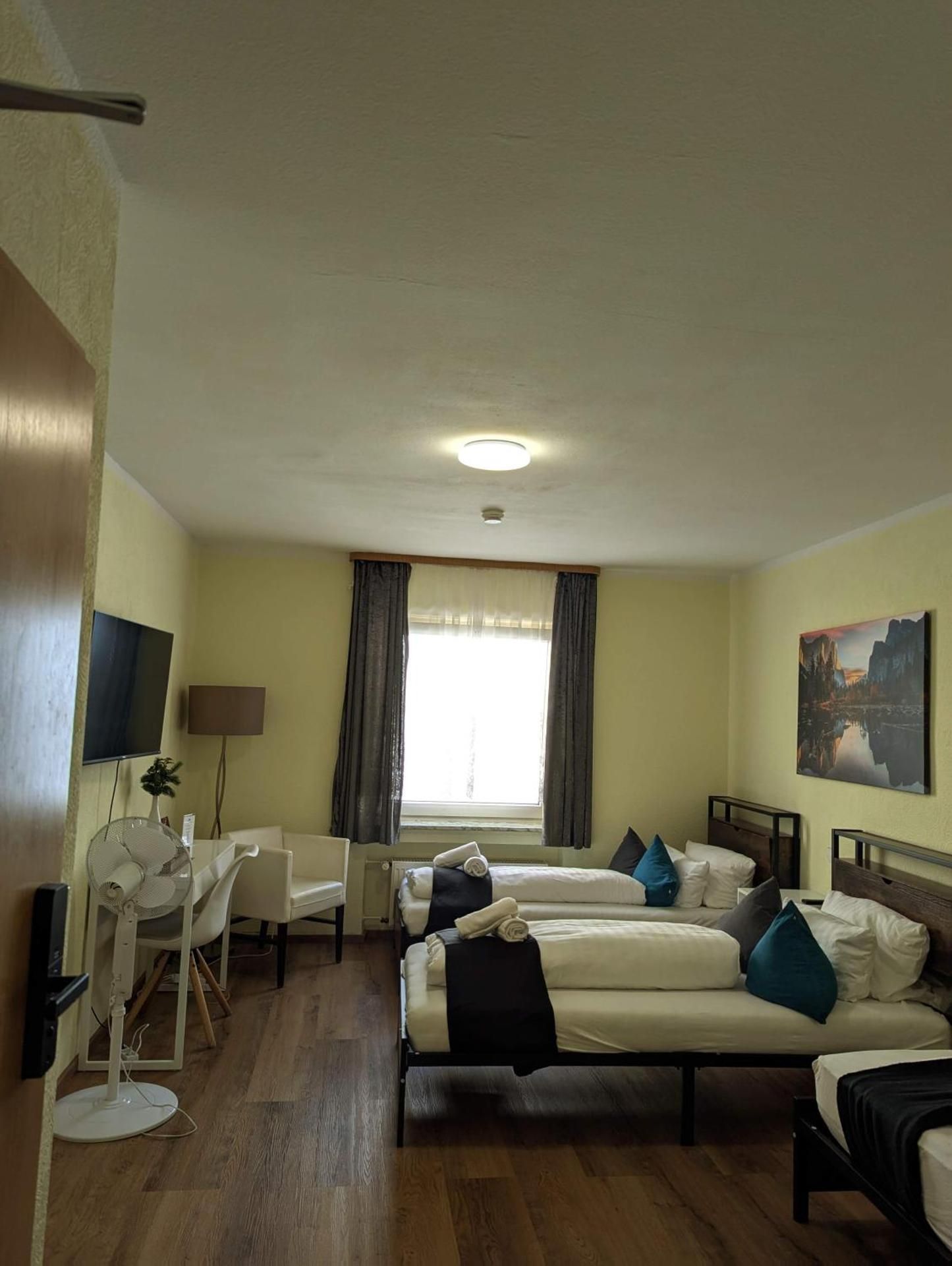 Economy Triple Room