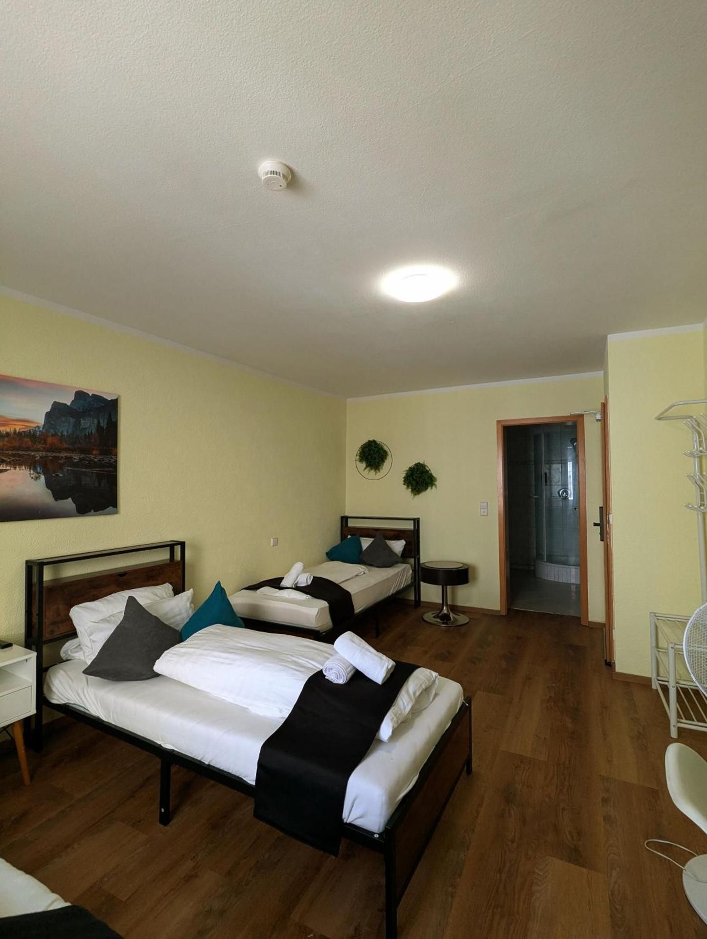 Economy Triple Room