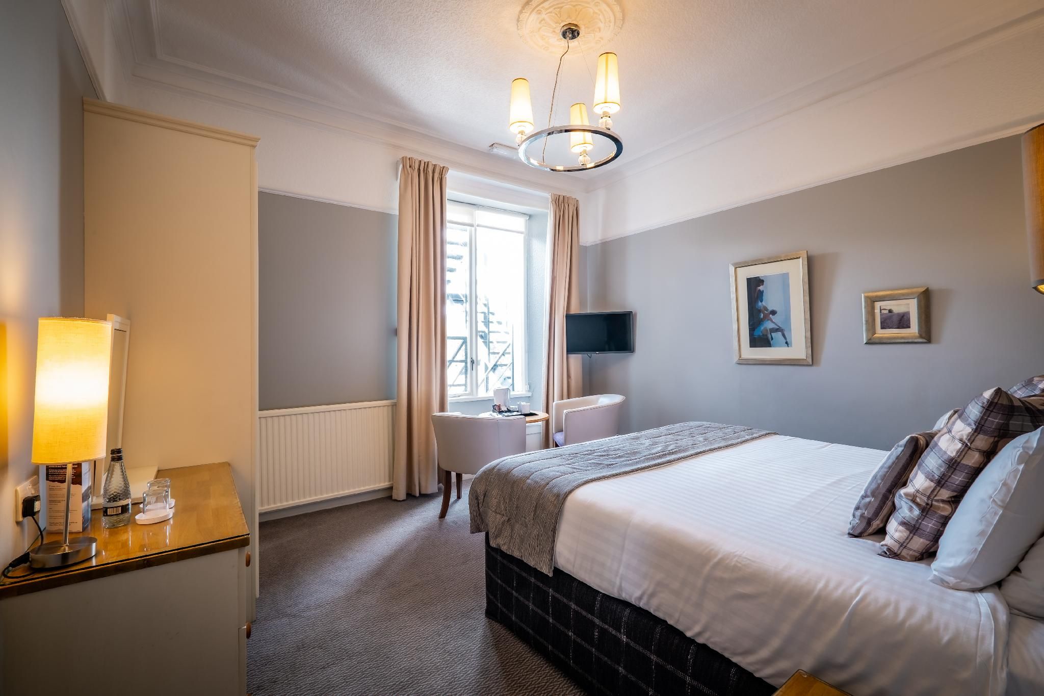 Ambleside Townhouse Standard King Room 2