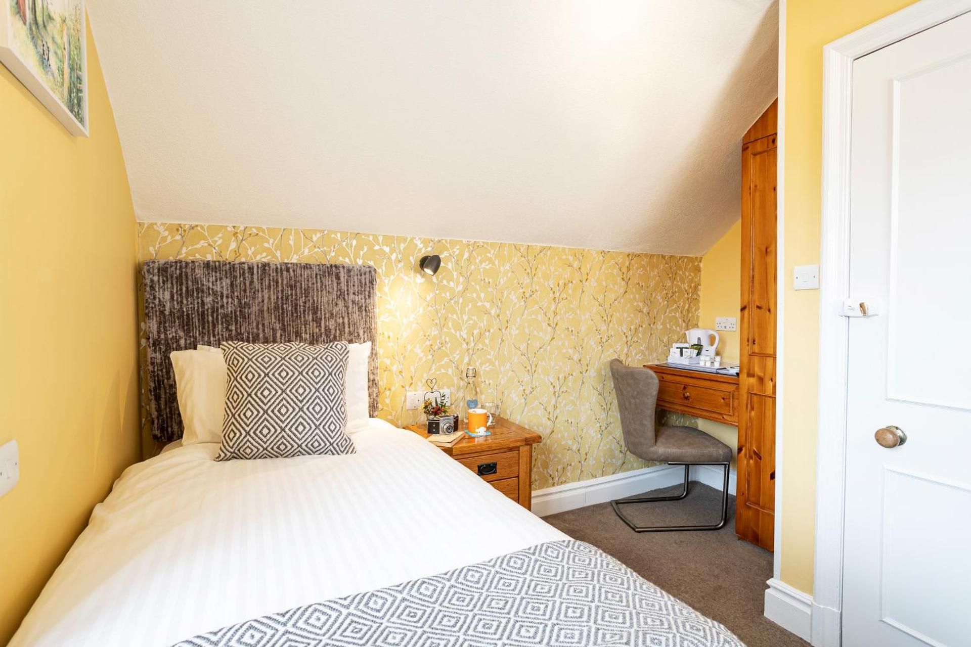 Single Room with Bath