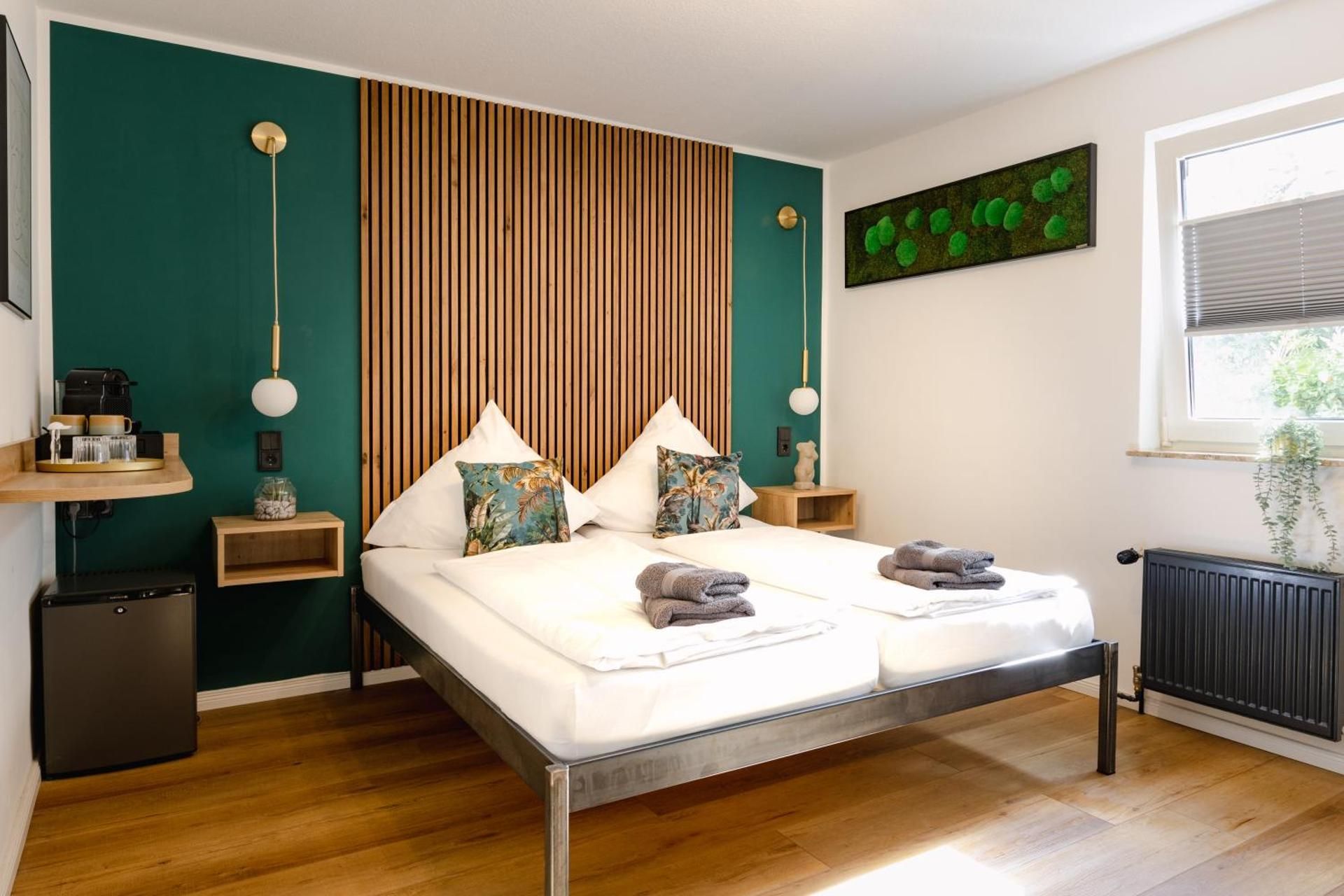Deluxe Double Room (2 Adults + 1 Child)