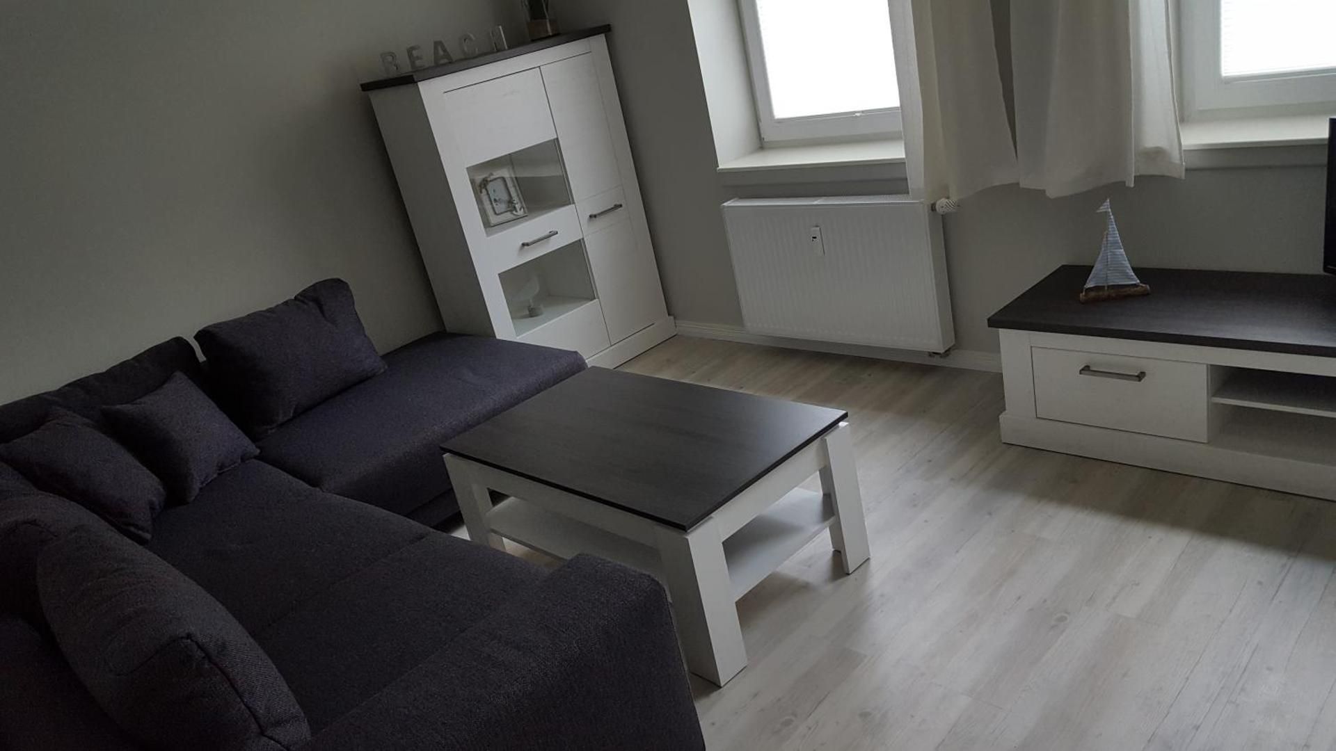 Family Room - 06