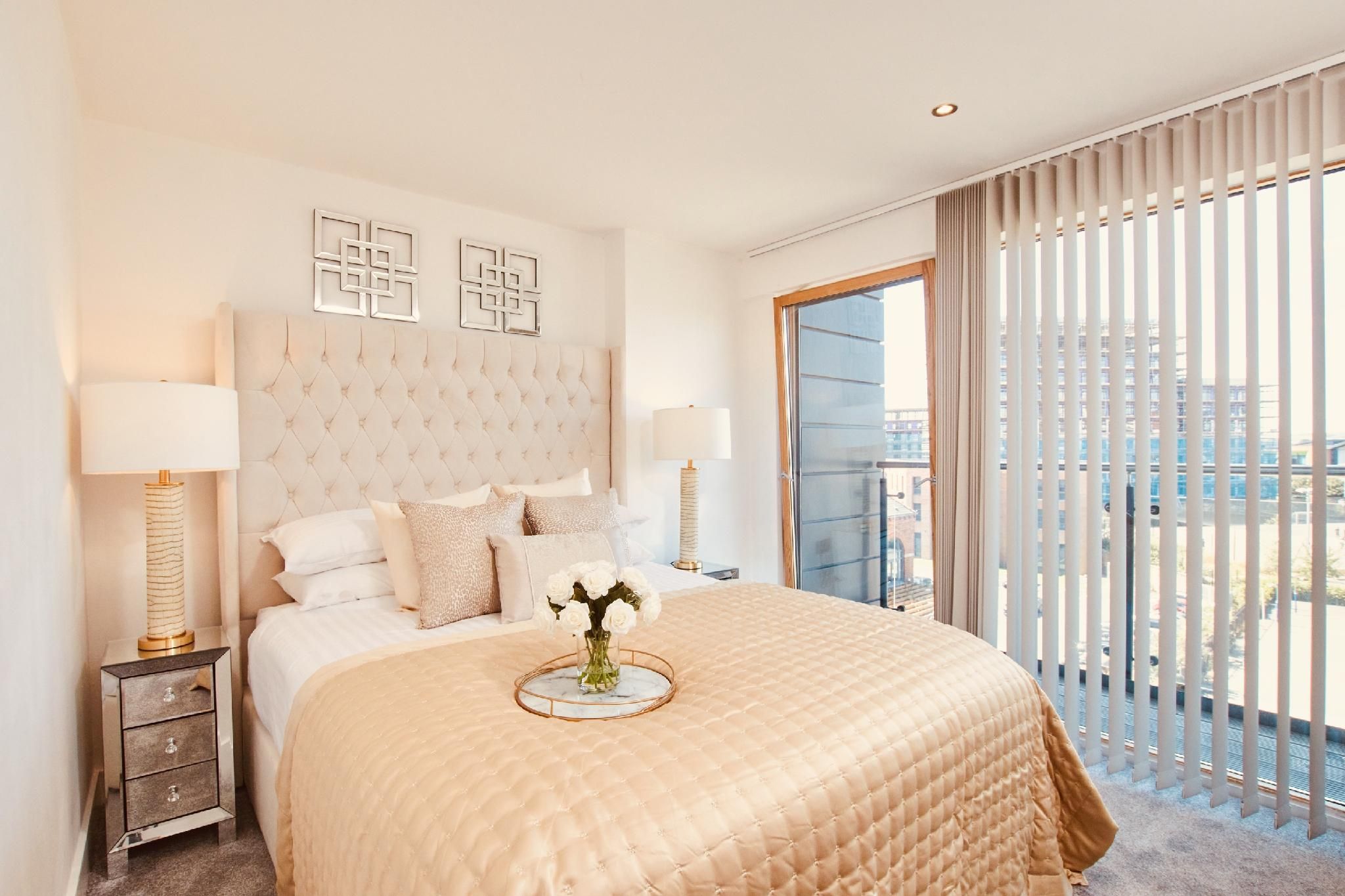 Apartment-Deluxe-Ensuite with Bath-Balcony
