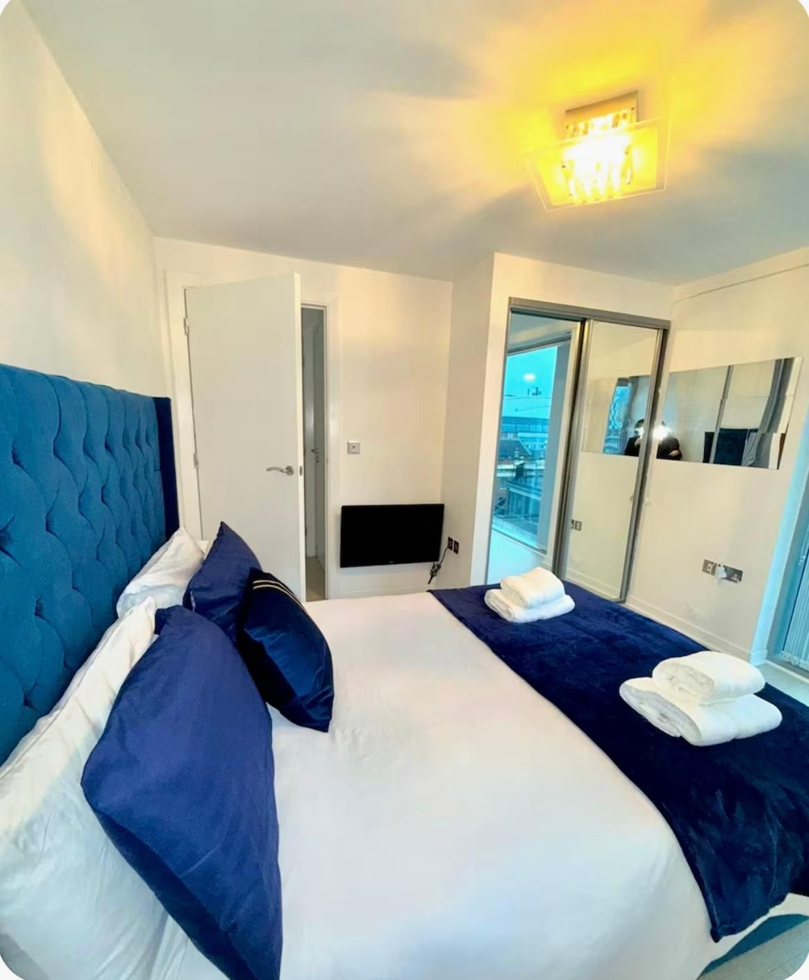 2 Bedroom Deluxe Suite
