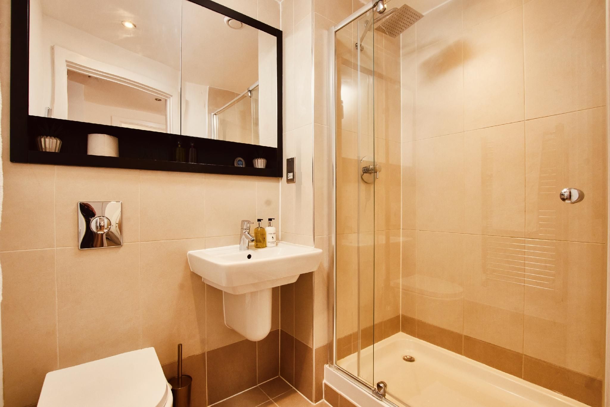 Apartment-River view-Deluxe-Private Bathroom