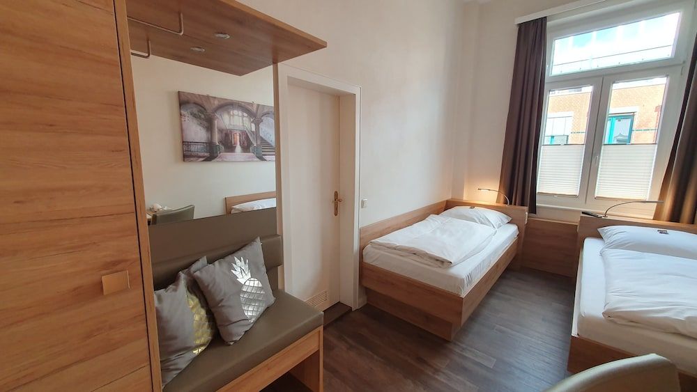 Economy Twin Room