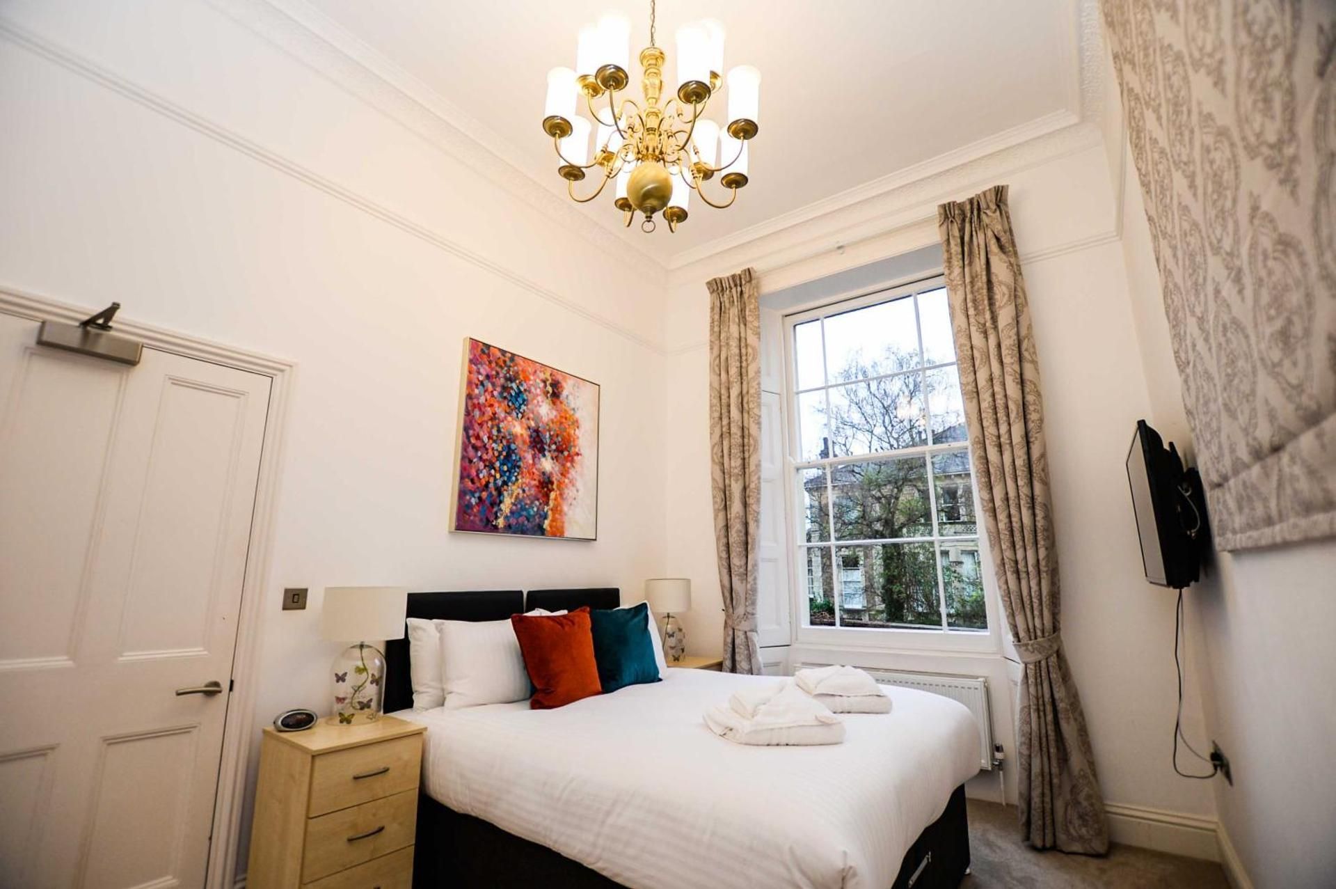Superior One Bedroom Apartment