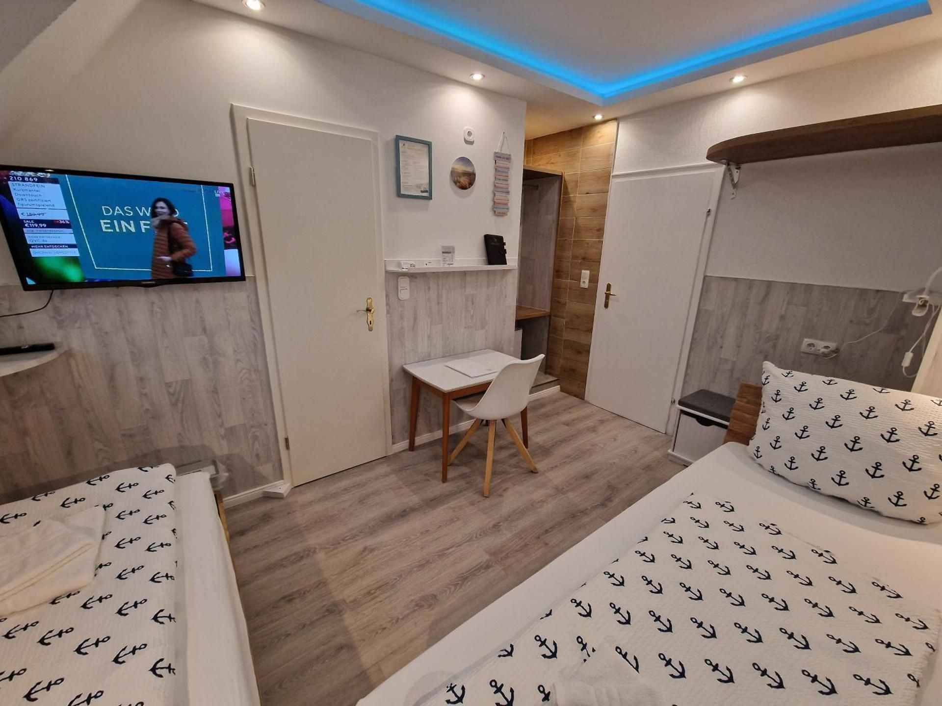 Twin Room with Private Bathroom