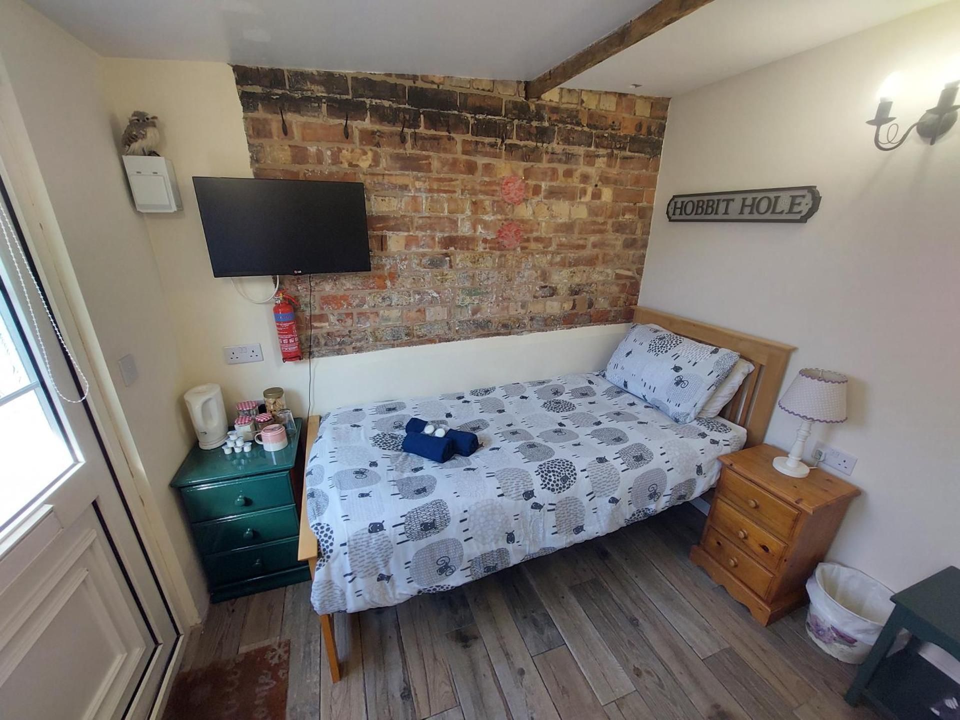 Standard Single Room