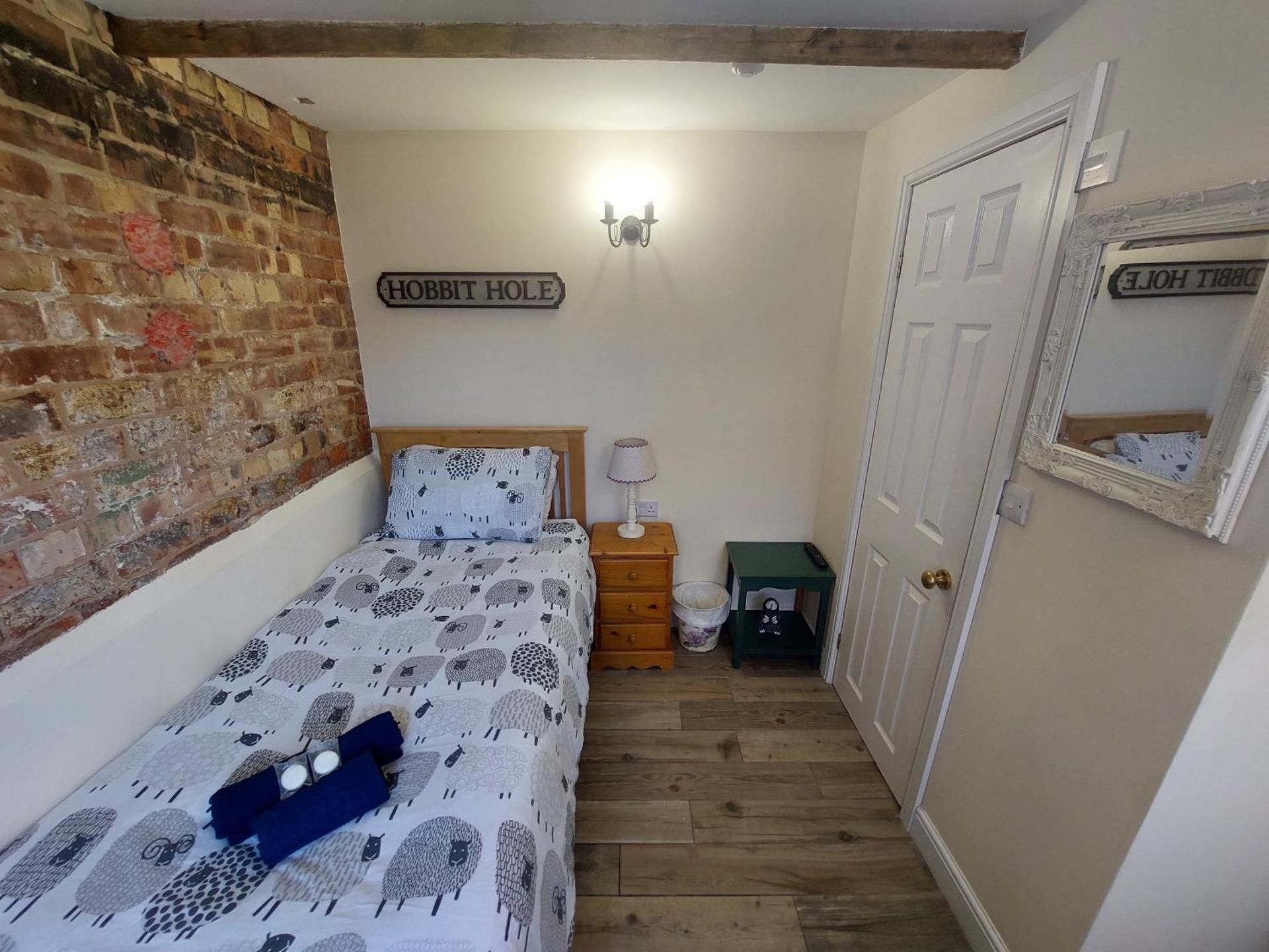 Standard Single Room