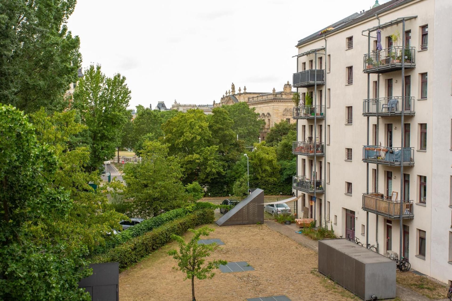 FullHouse - Leipzig - M14 Apartments - Balcony - SmartTV