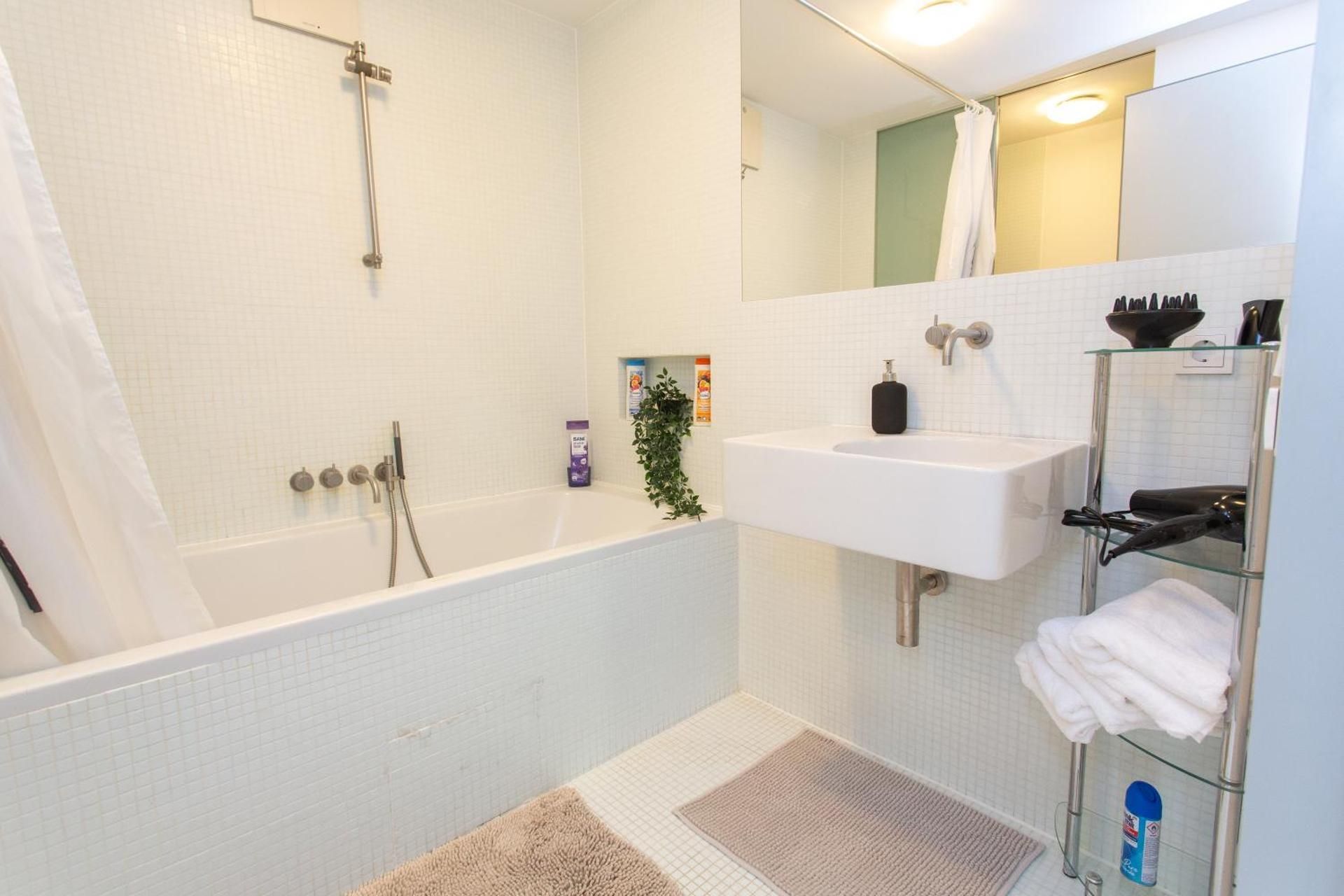 FullHouse - Leipzig - M14 Apartments - Balcony - SmartTV Apartment with Garden View 2