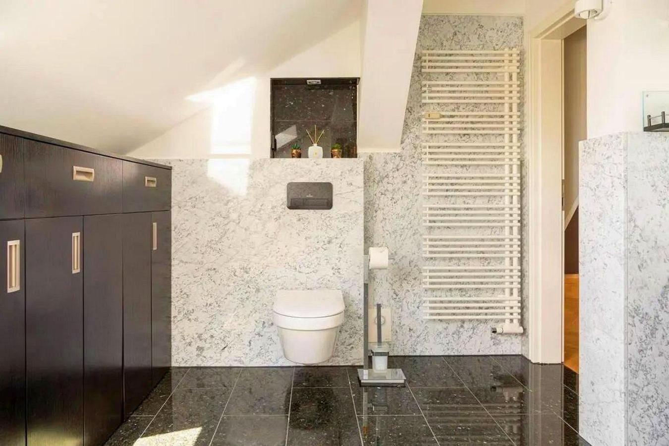 Apartment - Split Level