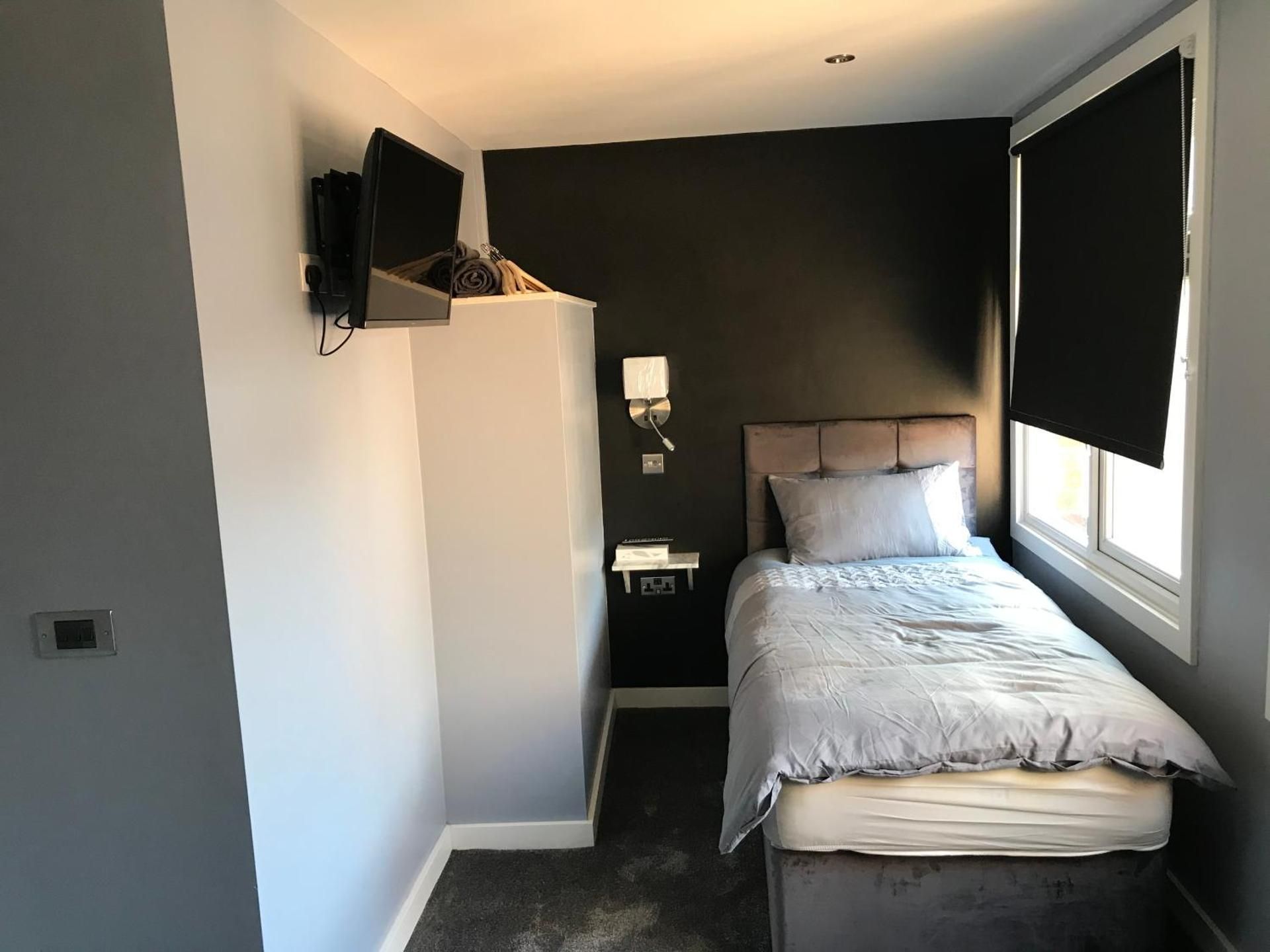 Twin Room with Shared Bathroom
