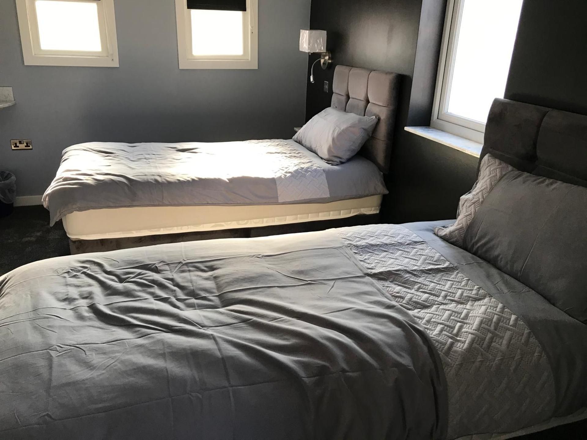 Twin Room with Bathroom
