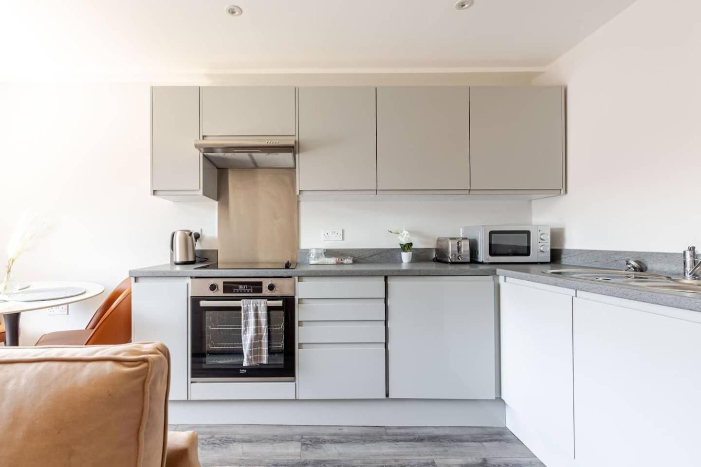 Large 2-Bedroom Apartment, Liverpool City Centre - Sleeps up to 10