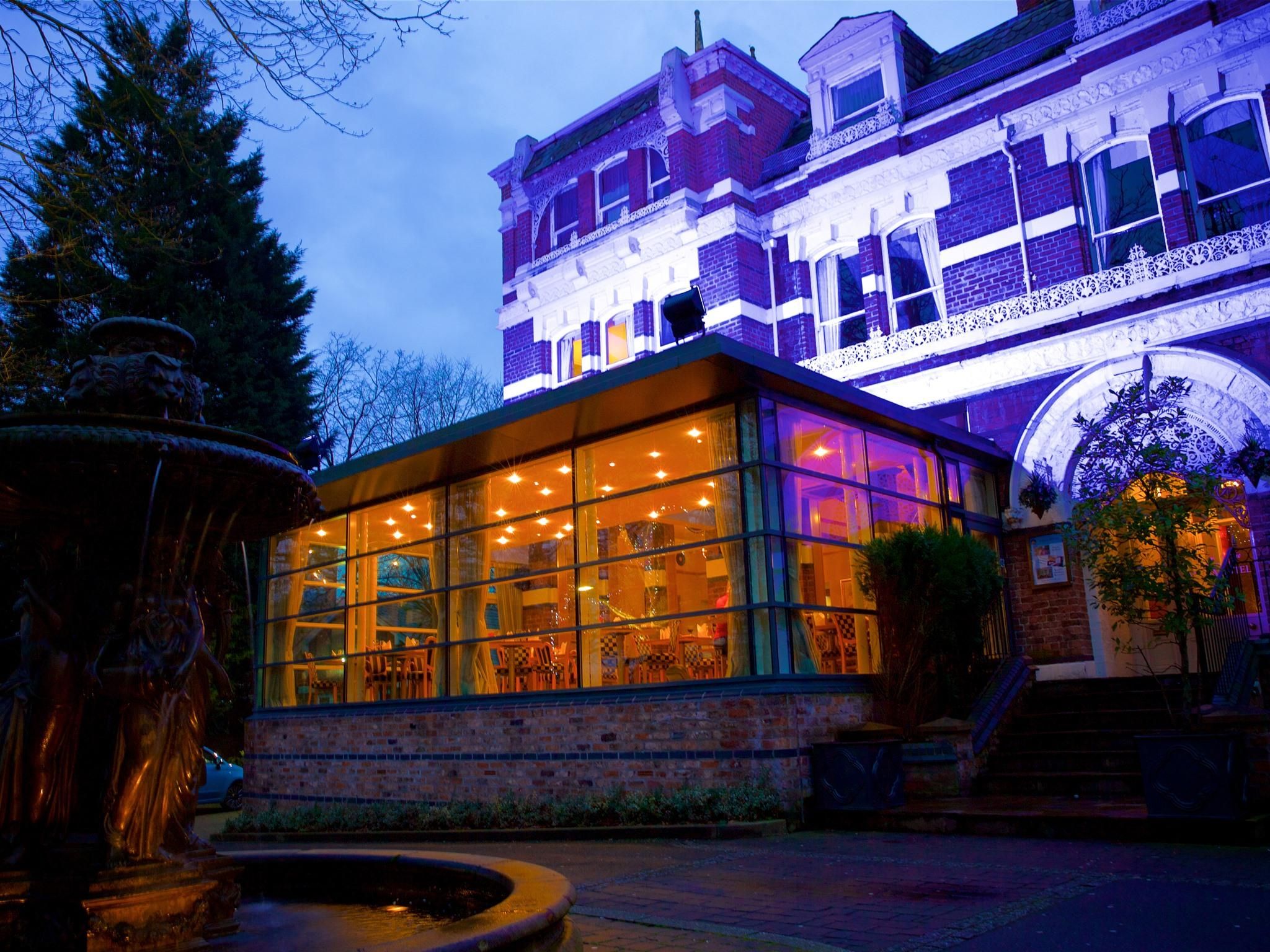 Liverpool Aigburth Sefton Park Hotel By Belvilla