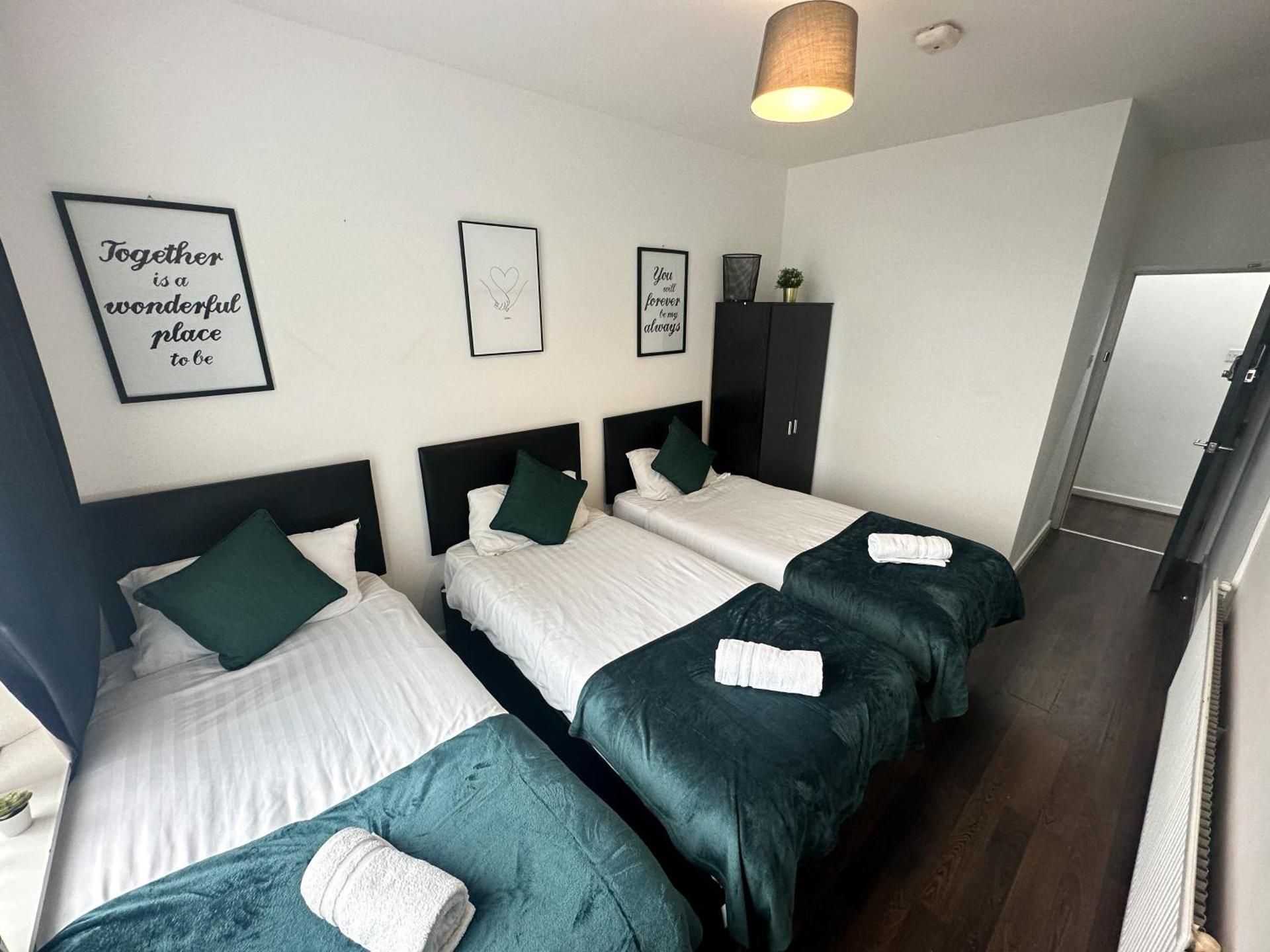 Economy Triple Room with Shared Bathroom