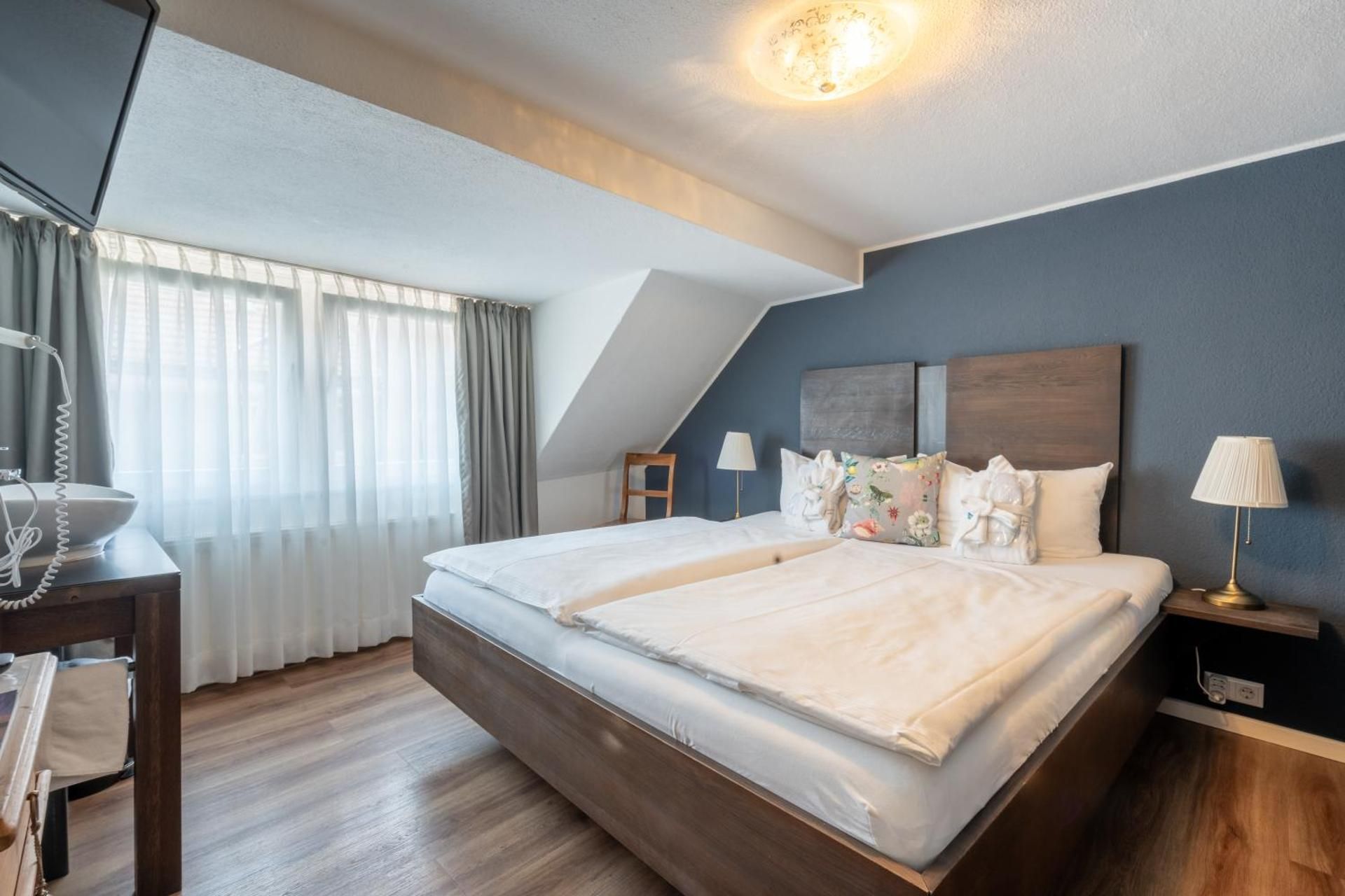 Double Room with Shared Bathroom