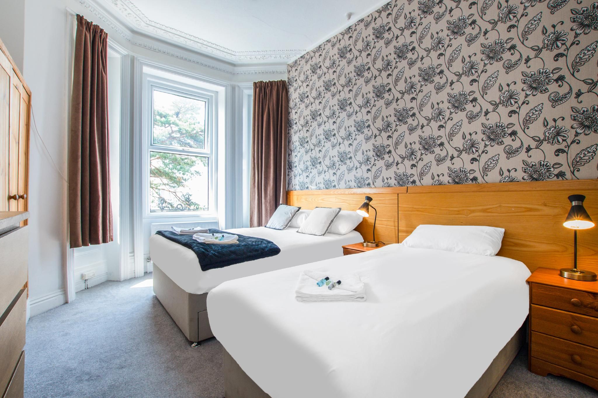 Family 2 Bedroom for 3 Person