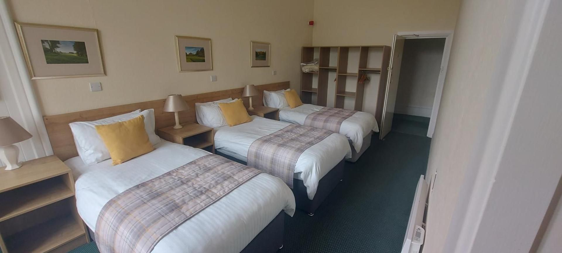 Triple Room