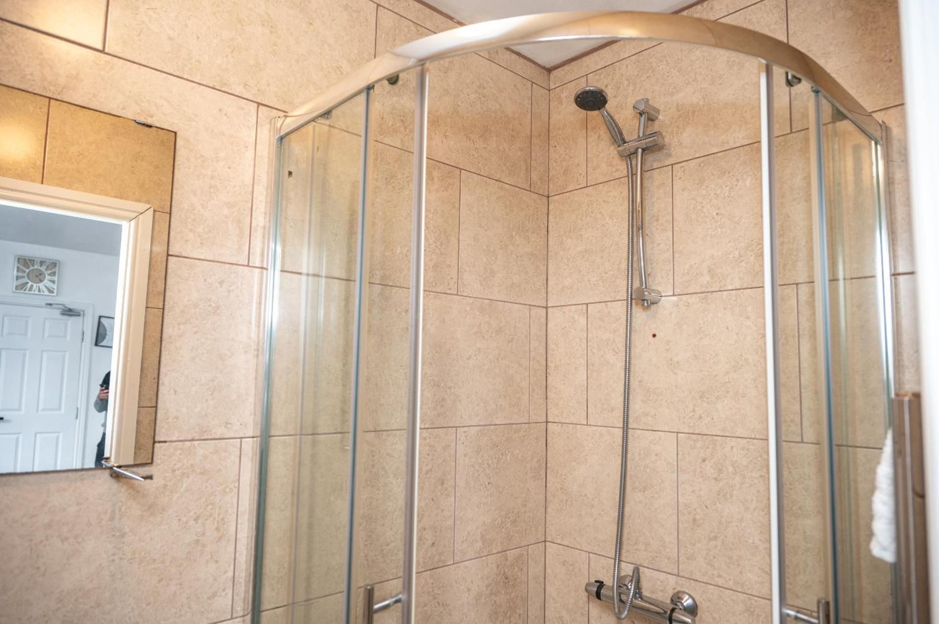 Hayy Studios Comfortable Stays in Deighton Studio 2