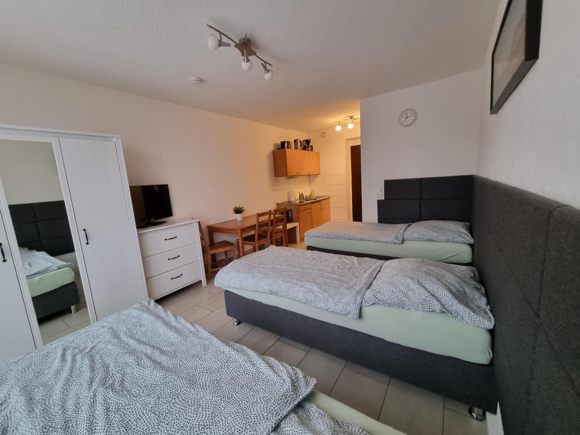 Apartment with Shower