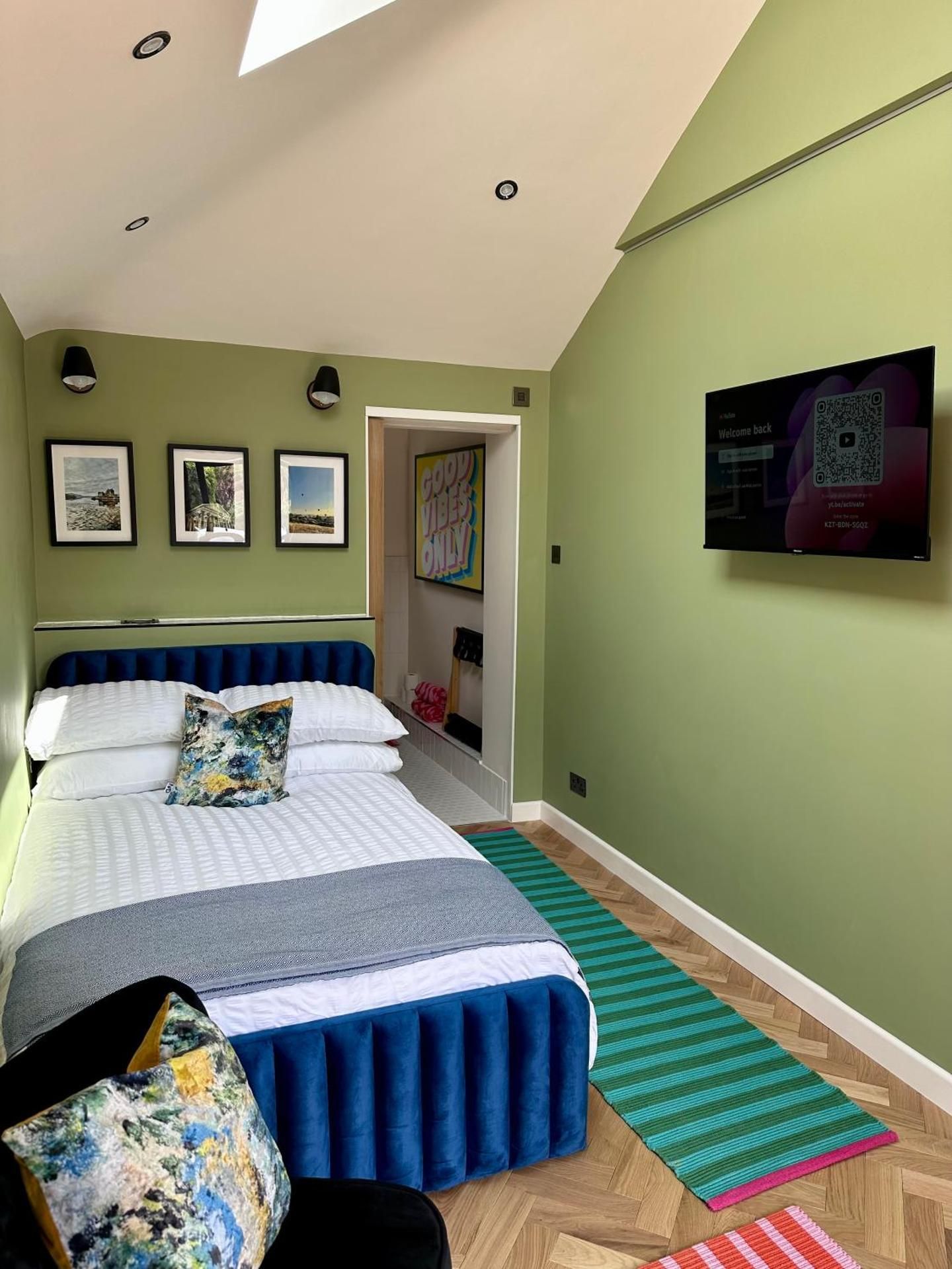 Double Room with Private Bathroom