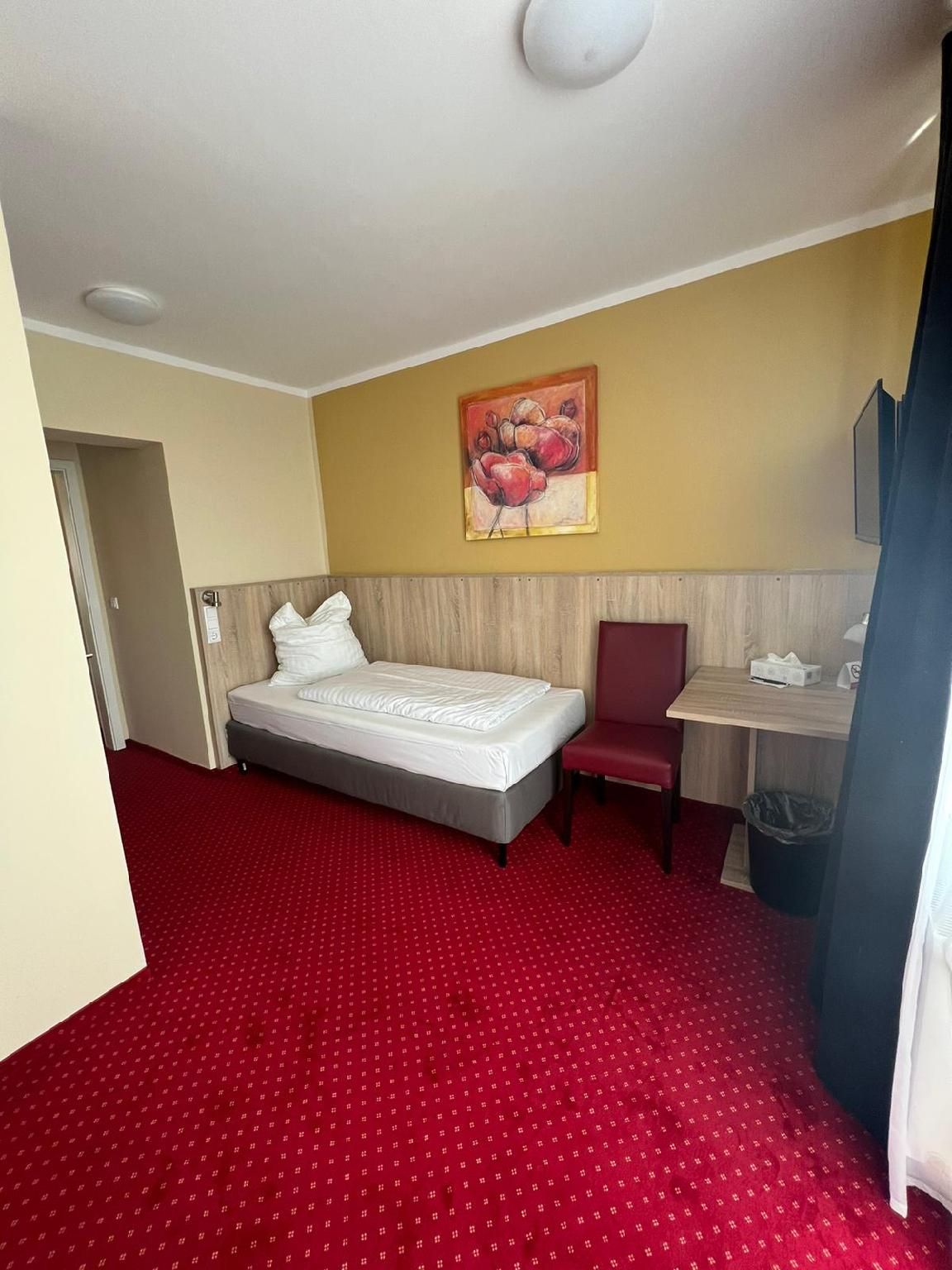 Single Room with Balcony