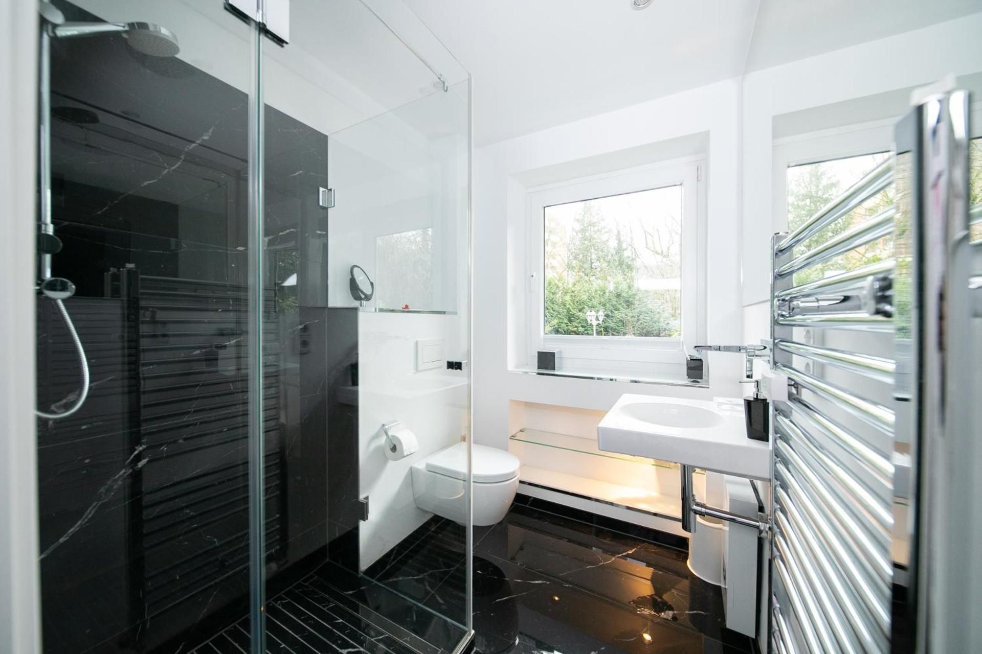 One-Bedroom Apartment with Balcony