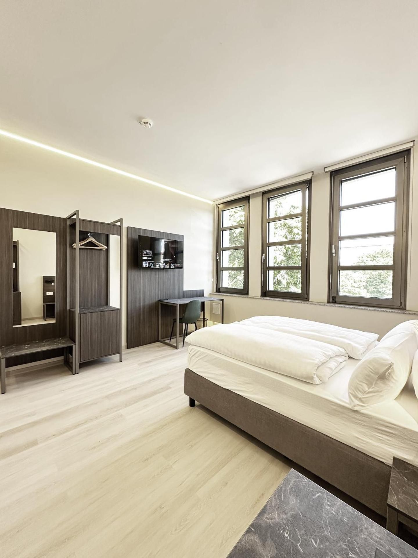 Queen Room