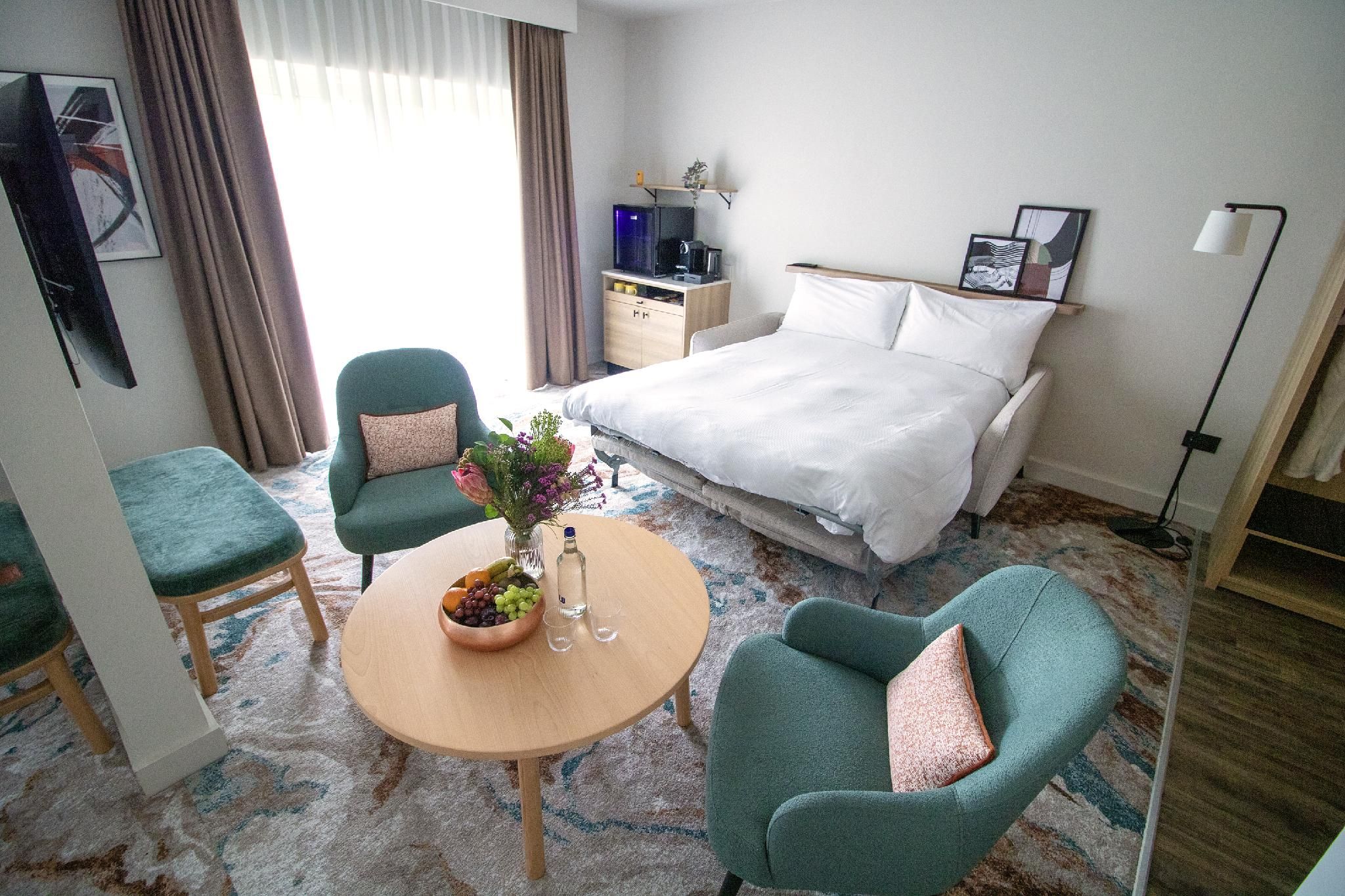 1 Bedroom Suite