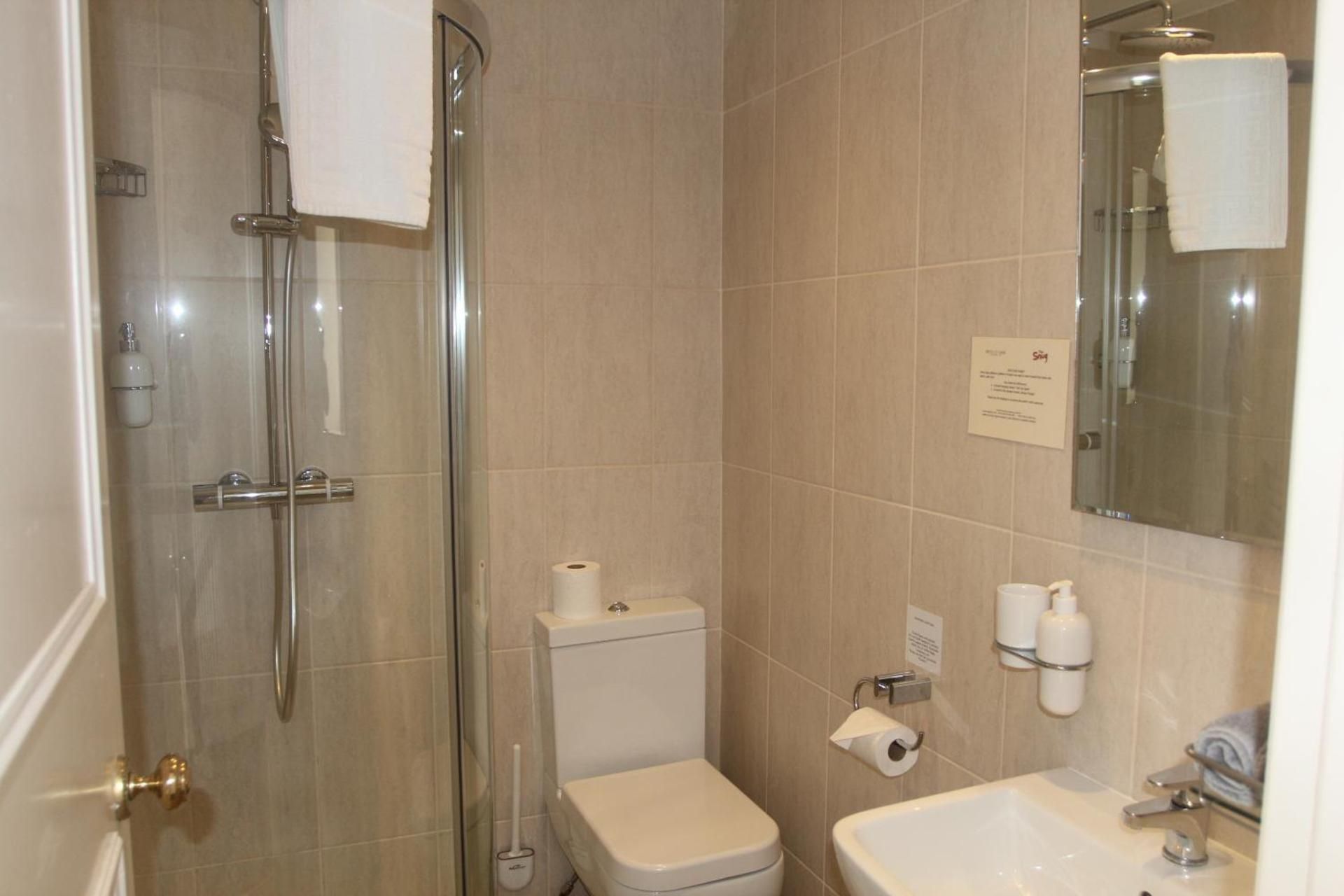 Deluxe Double Room with Shower