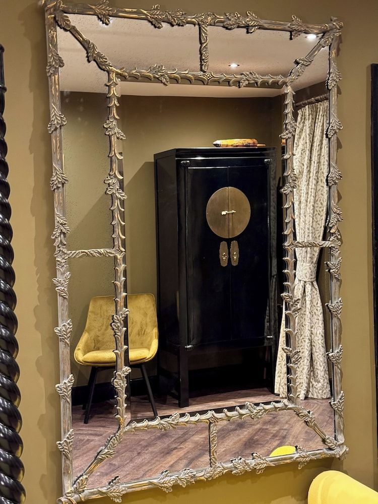 Balancyoga Guesthouse The Killing Eve Suite 6