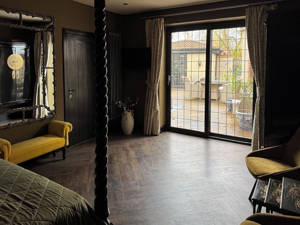 Balancyoga Guesthouse The Killing Eve Suite 8