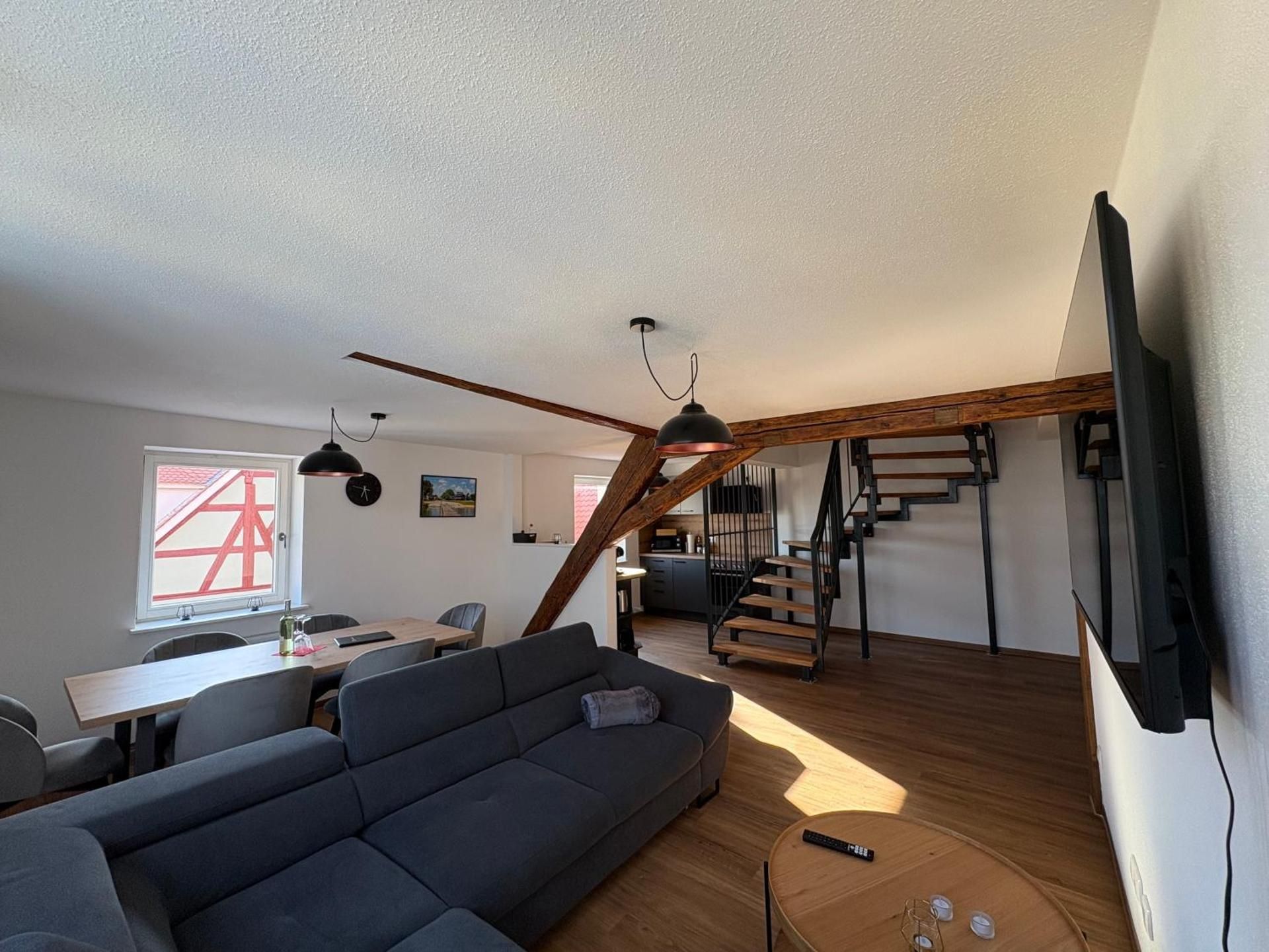 Studio - Split Level
