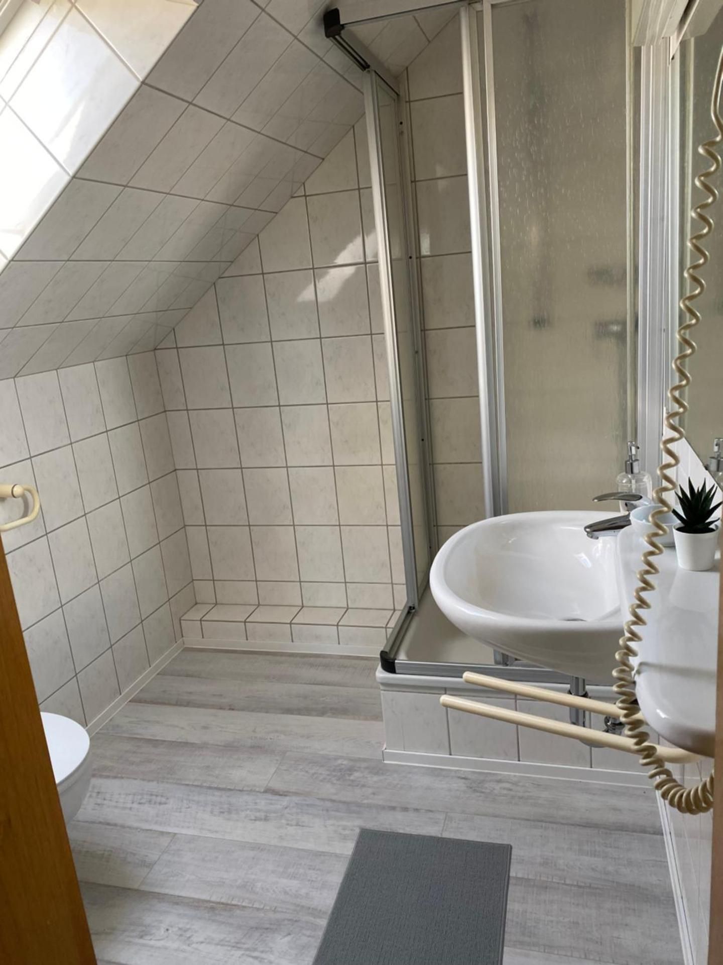 Single Room with Private External Bathroom