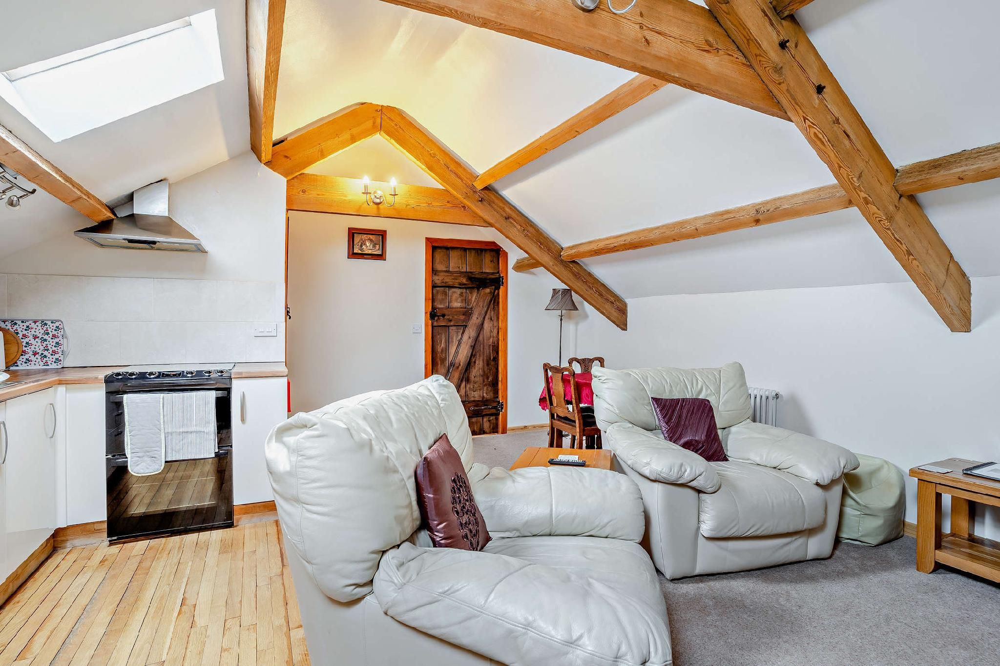 Comfort-Apartment-Ensuite with Shower-Countryside view-The Tack Room