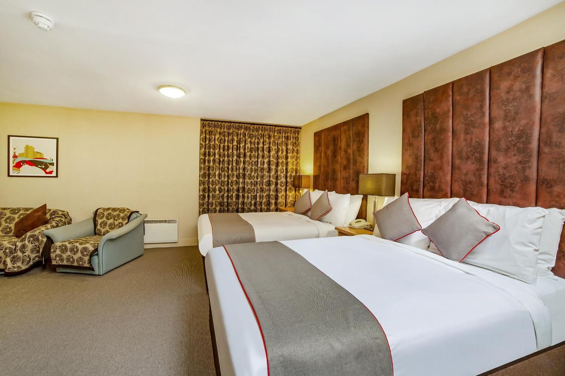 Deluxe Quadruple Room