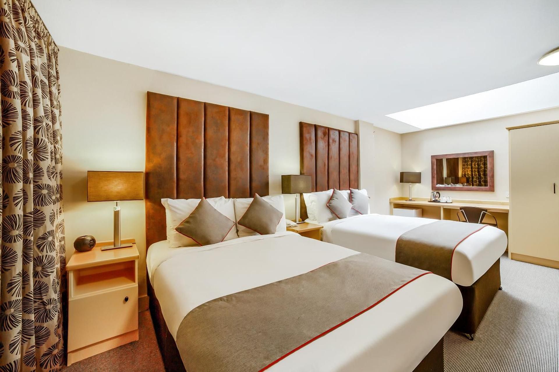 Deluxe Quadruple Room