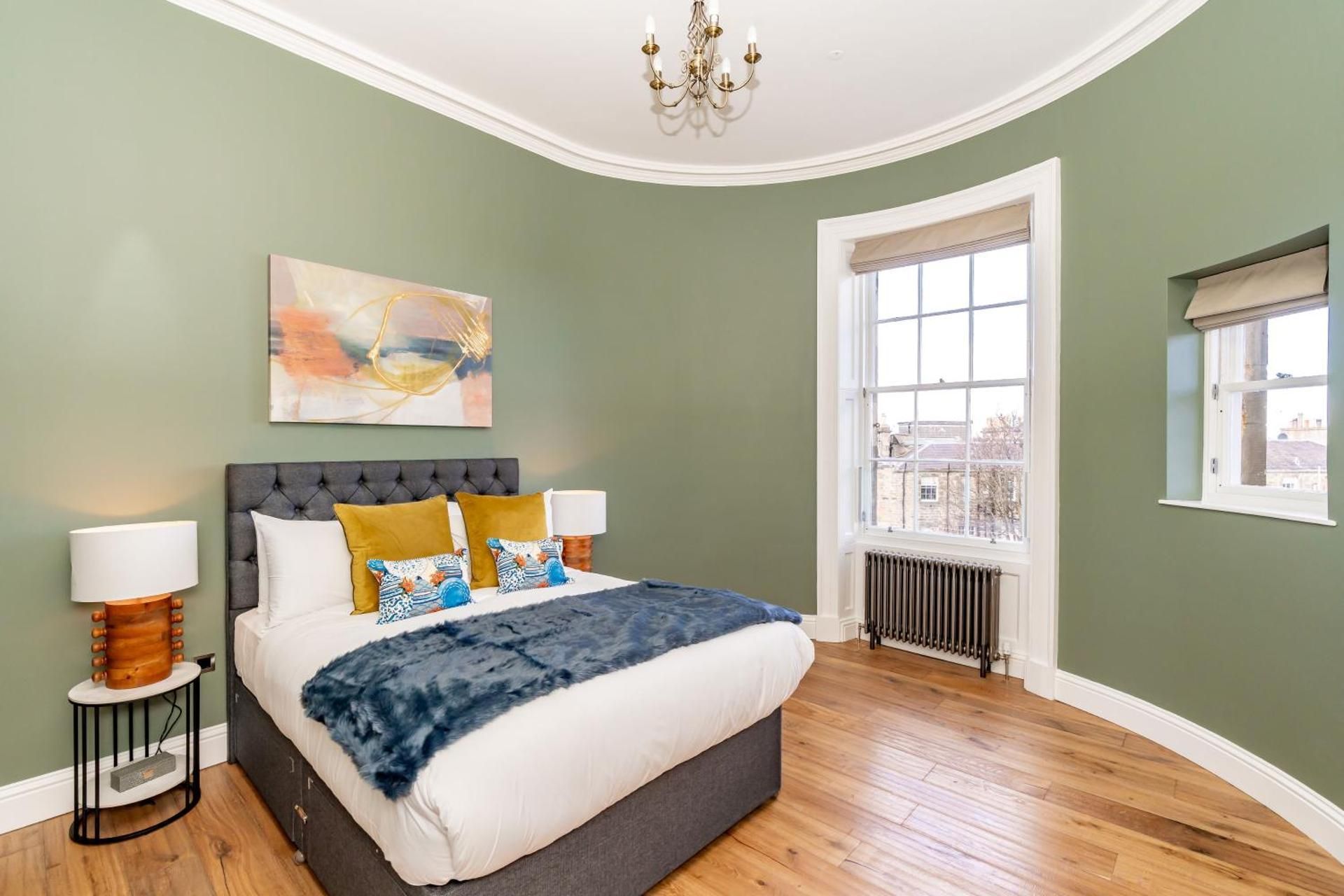 One-Bedroom Deluxe Apartment