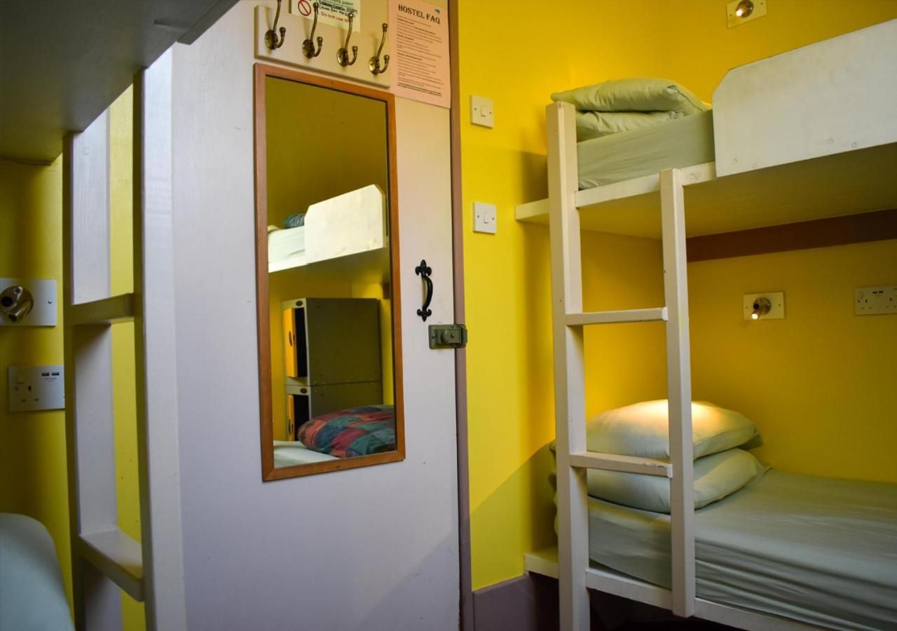 4 Bed (Female)